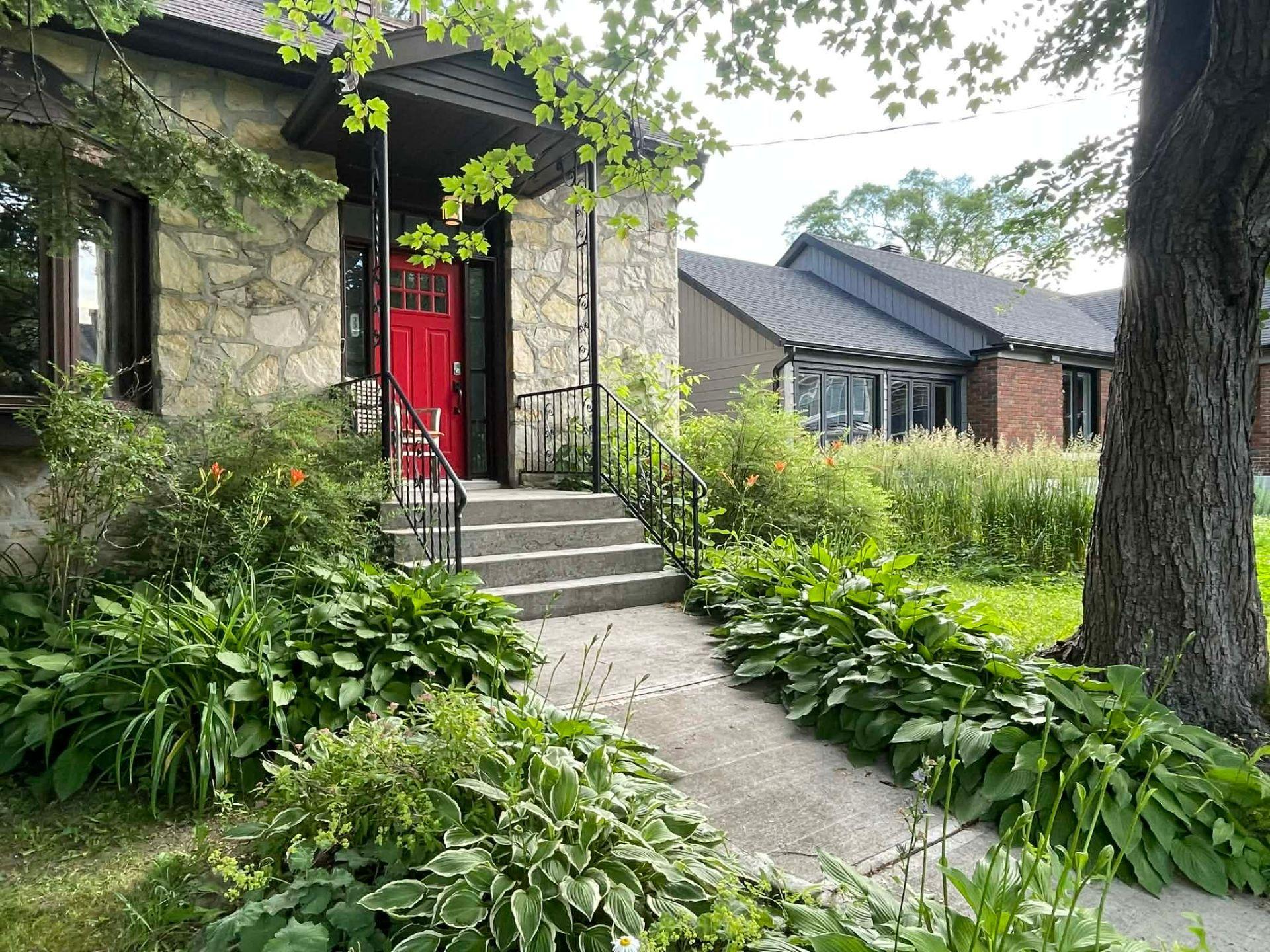 









330


Av. Edison

,
Saint-Lambert,




QC
J4R2P9

