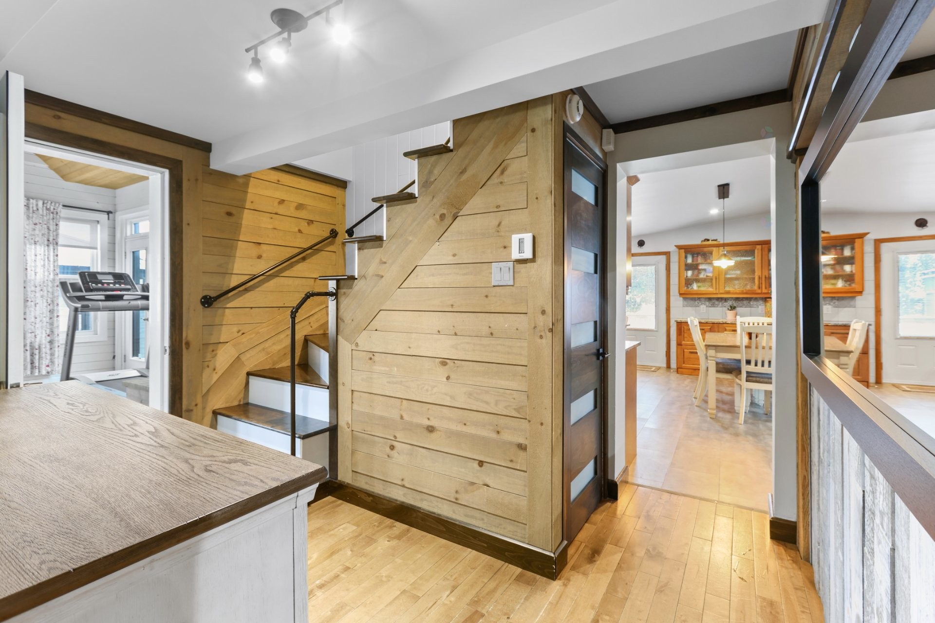 









671


Rg St-Régis N.

,
Saint-Constant,




QC
J5A0Y9

