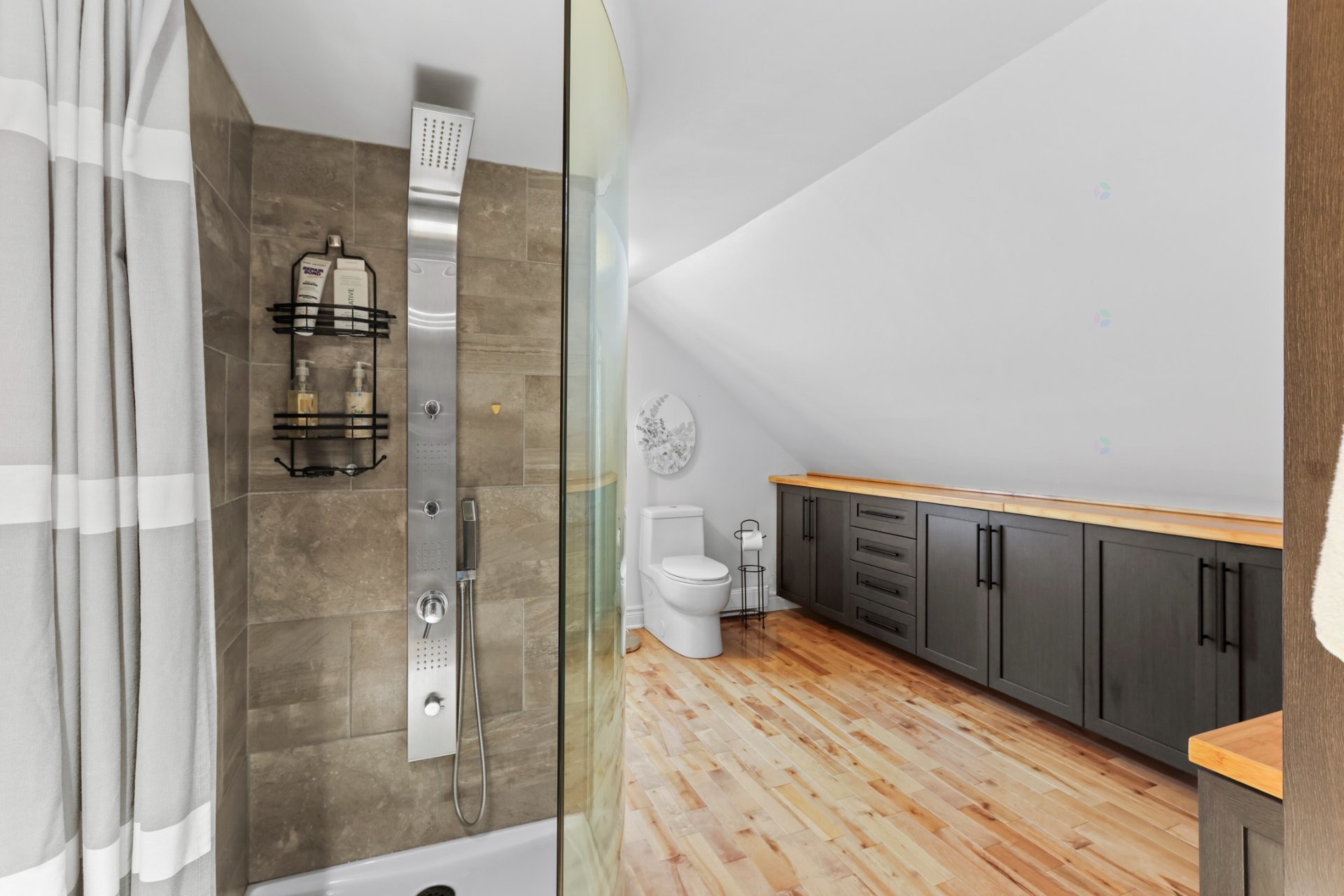 









671


Rg St-Régis N.

,
Saint-Constant,




QC
J5A0Y9

