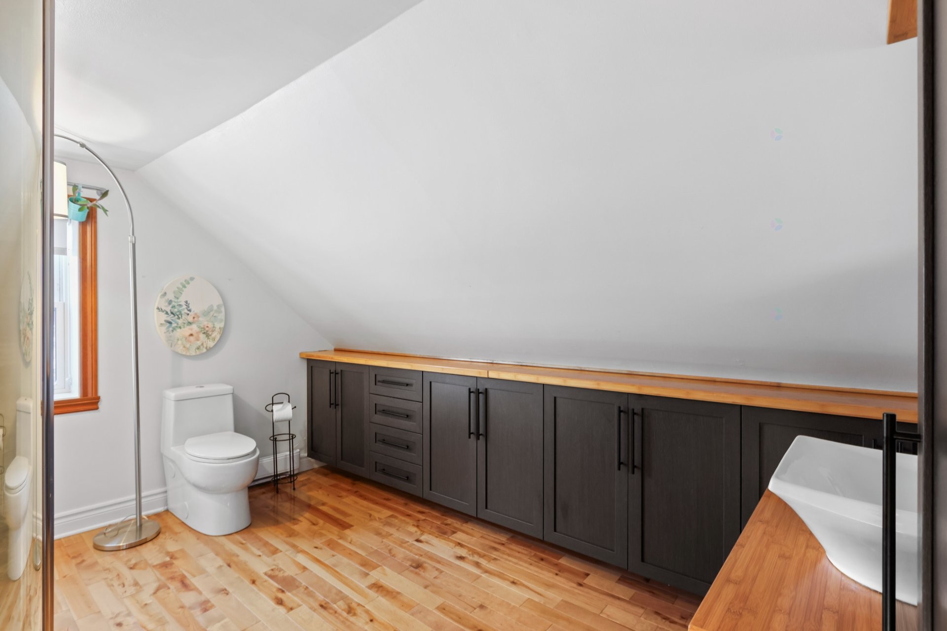 









671


Rg St-Régis N.

,
Saint-Constant,




QC
J5A0Y9

