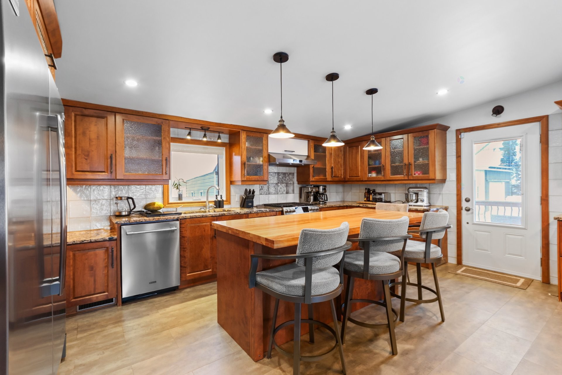 









671


Rg St-Régis N.

,
Saint-Constant,




QC
J5A0Y9

