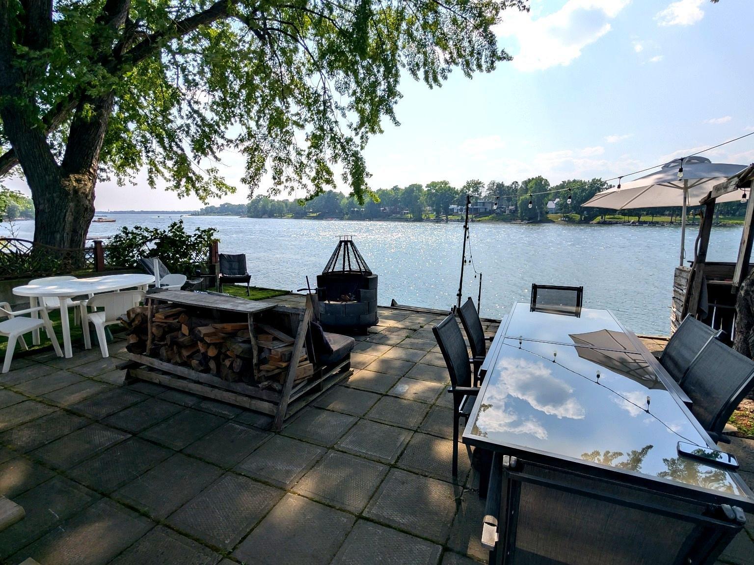 









365


Ch. des Patriotes

,
Saint-Mathias-sur-Richelieu,




QC
J3L6B4

