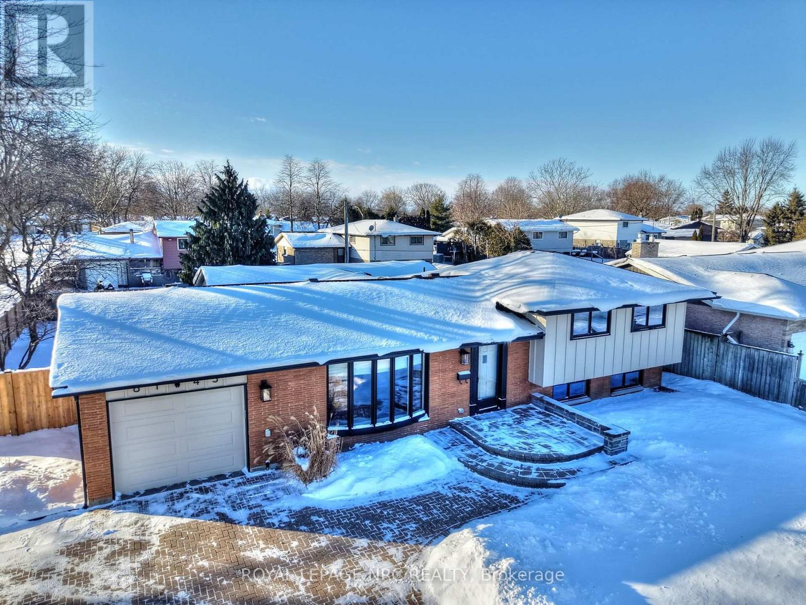 












8143 SARAH STREET

,
Niagara Falls (Chippawa),




Ontario
L2G6T9

