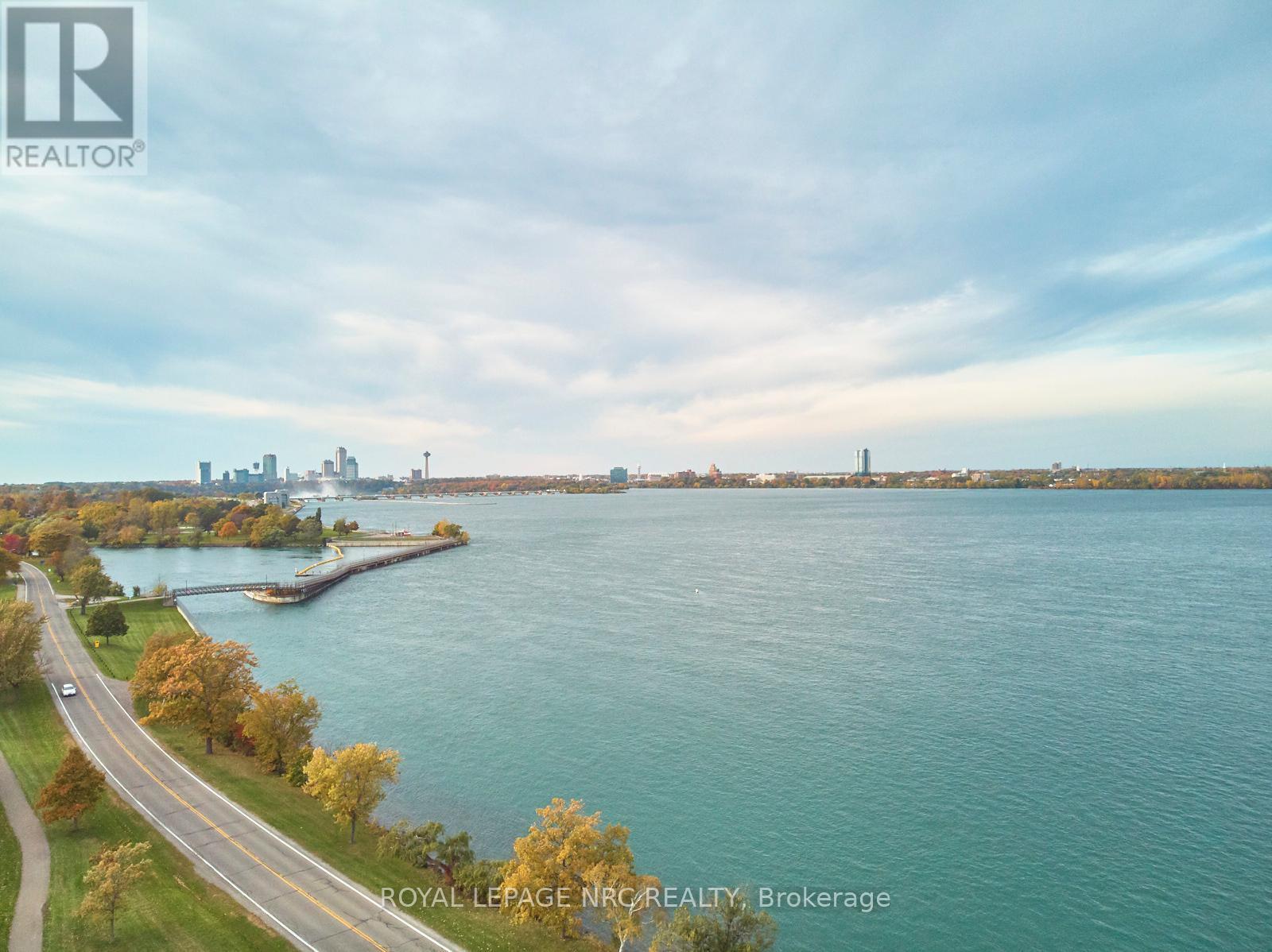 












8143 SARAH STREET

,
Niagara Falls (Chippawa),




Ontario
L2G6T9

