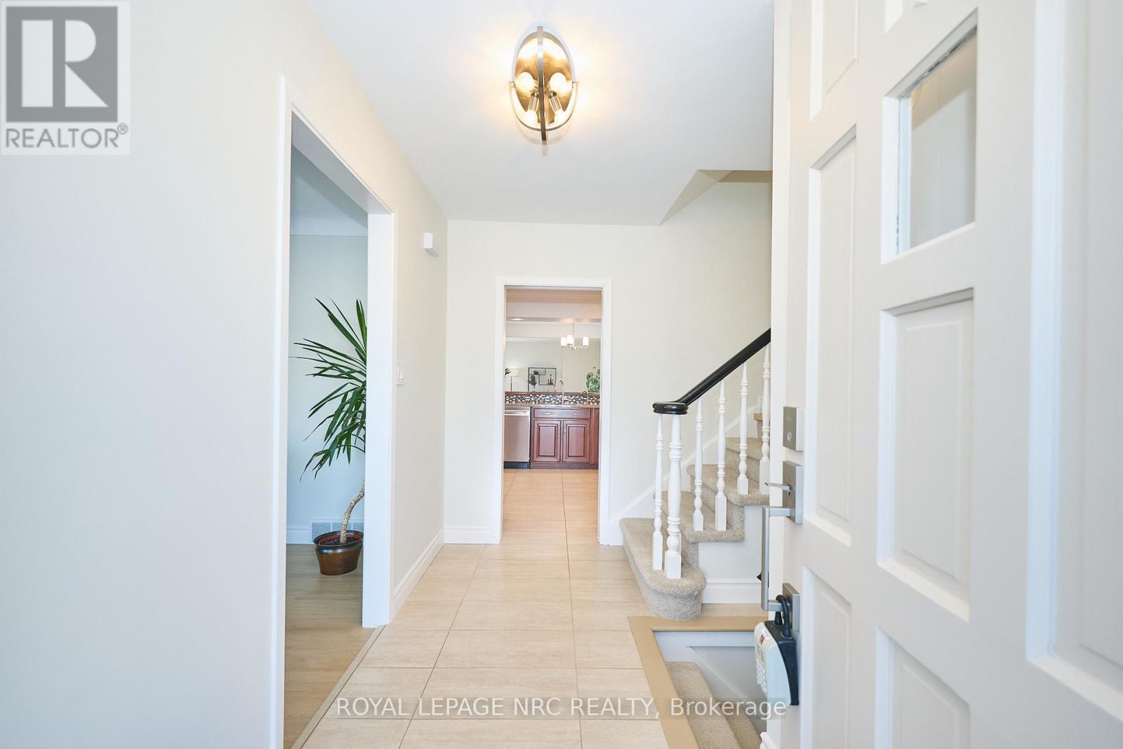 












8143 SARAH STREET

,
Niagara Falls (Chippawa),




Ontario
L2G6T9

