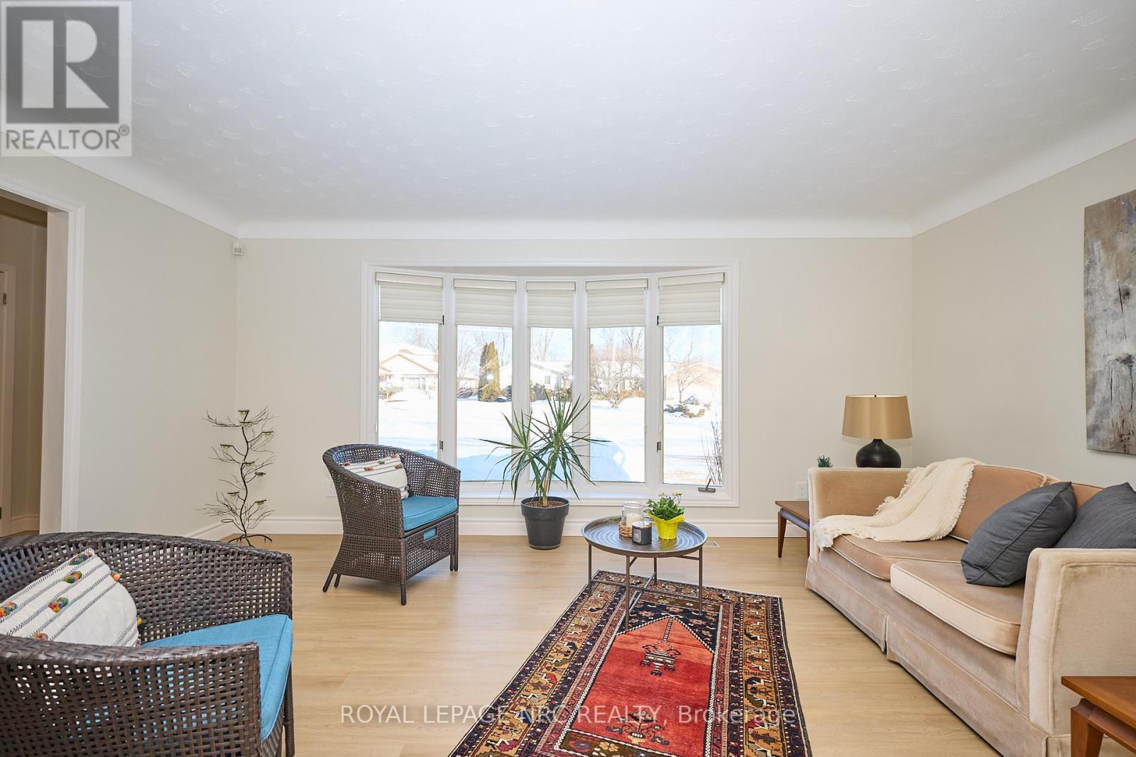 












8143 SARAH STREET

,
Niagara Falls (Chippawa),




Ontario
L2G6T9

