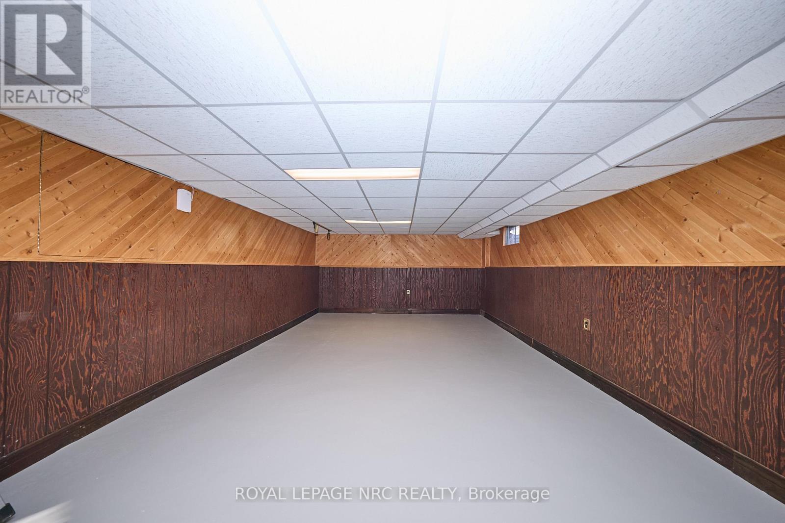 












8143 SARAH STREET

,
Niagara Falls (Chippawa),




Ontario
L2G6T9

