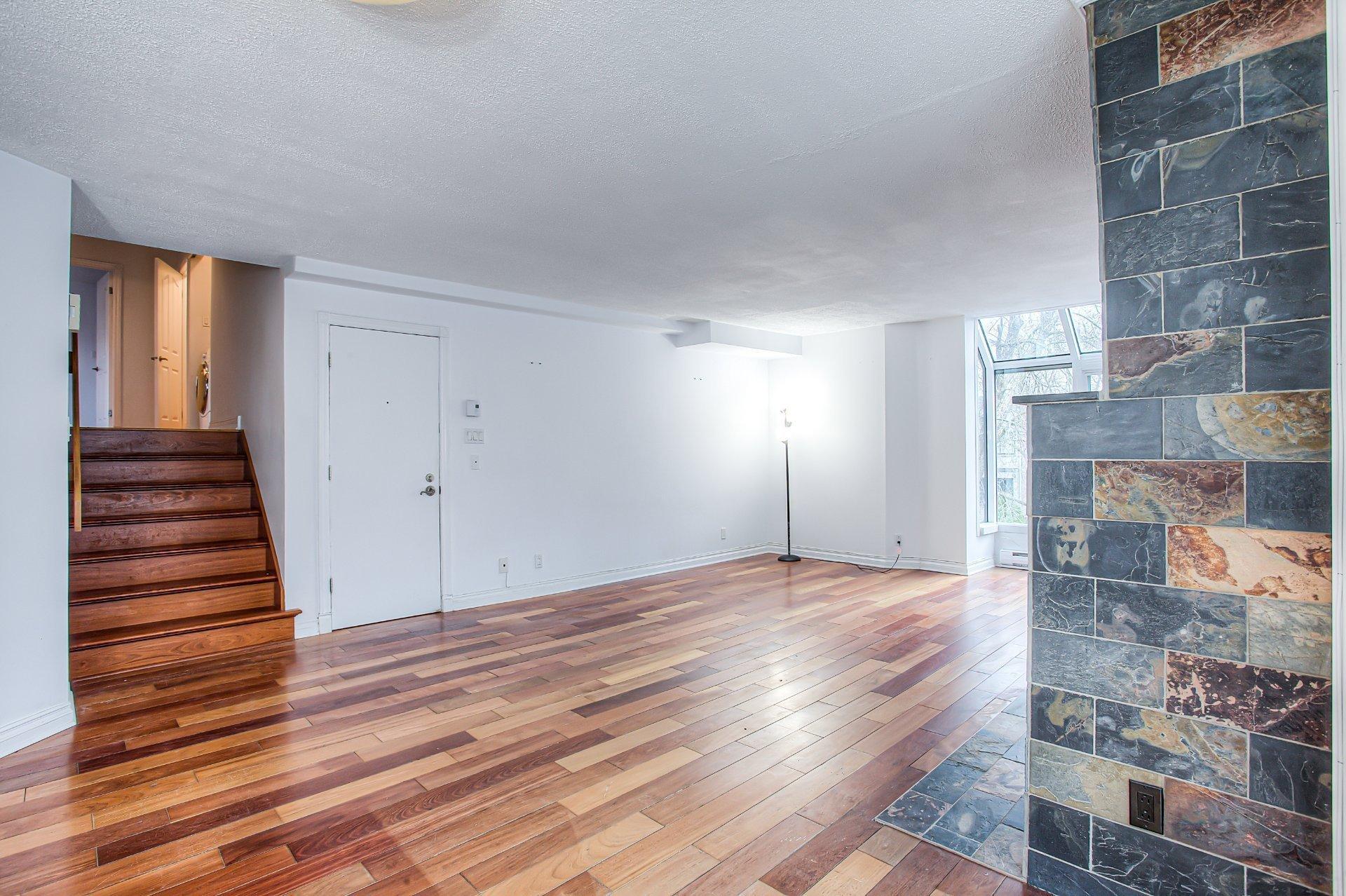 









155


Rue Terry-Fox

,
Montréal (Verdun/Île-des-Soeurs),




QC
H1S1M3

