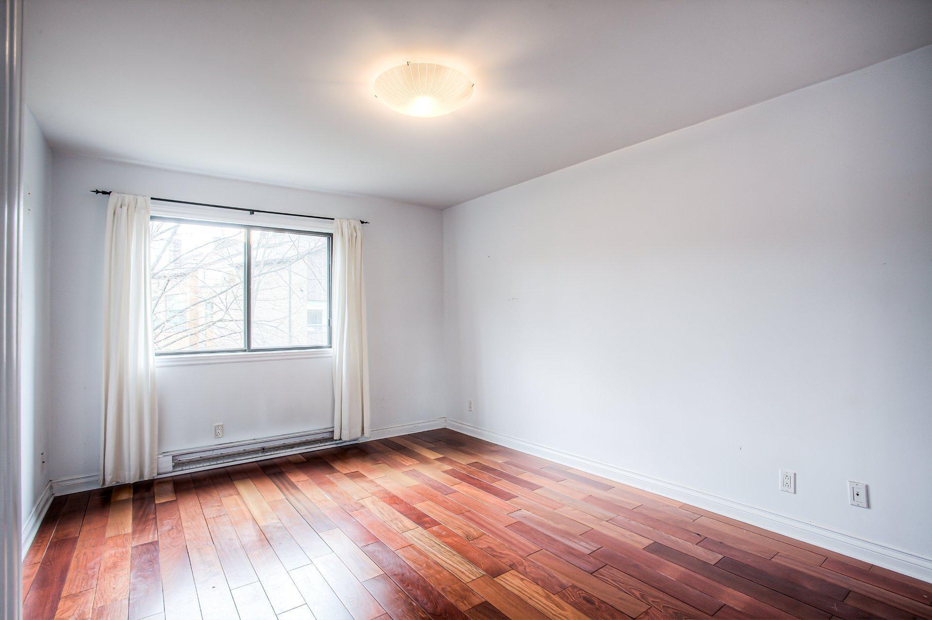 









155


Rue Terry-Fox

,
Montréal (Verdun/Île-des-Soeurs),




QC
H1S1M3

