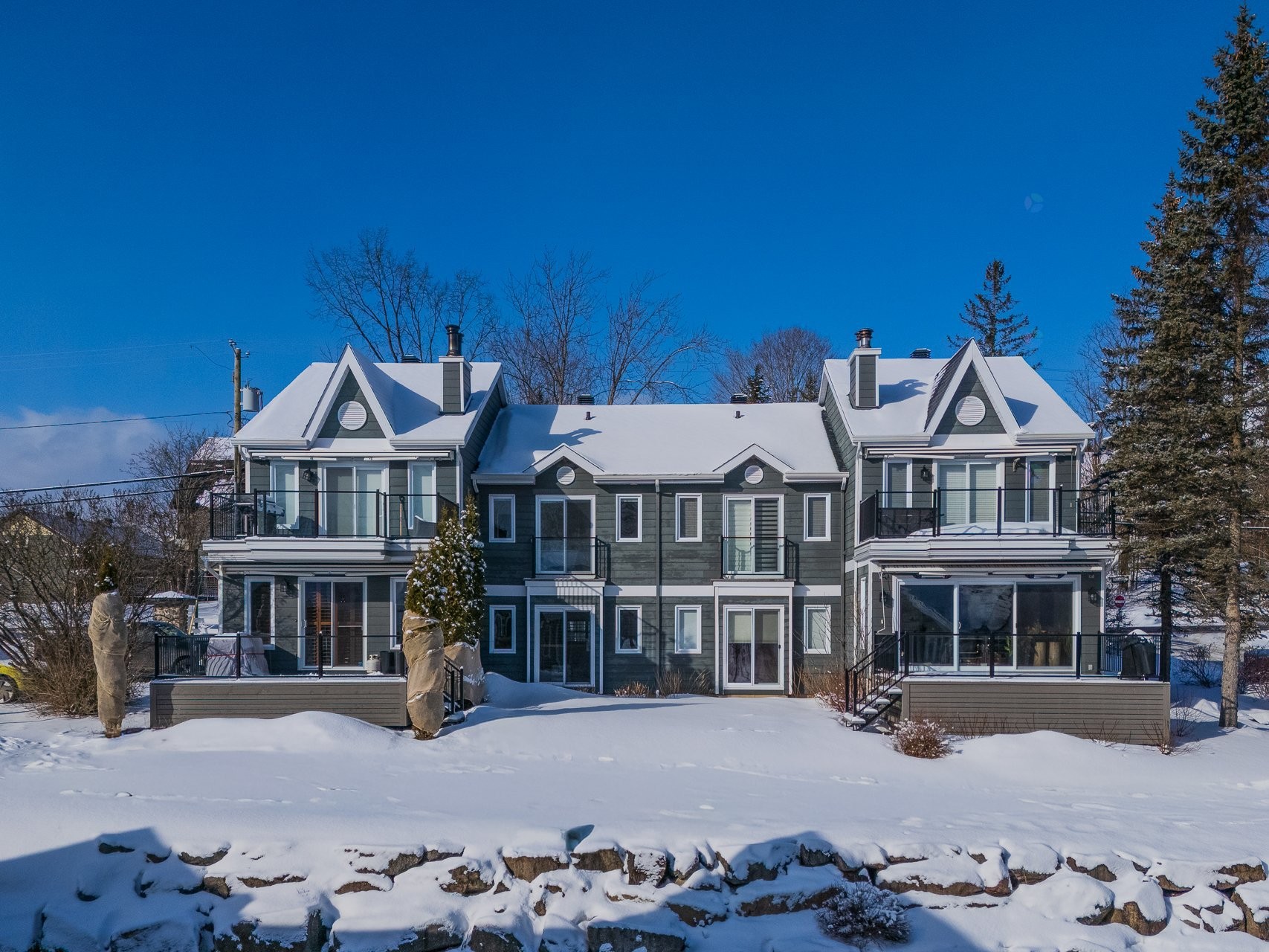 









512


Ch. de Bondville

, 1,
Lac-Brome,




QC
J0E1R0

