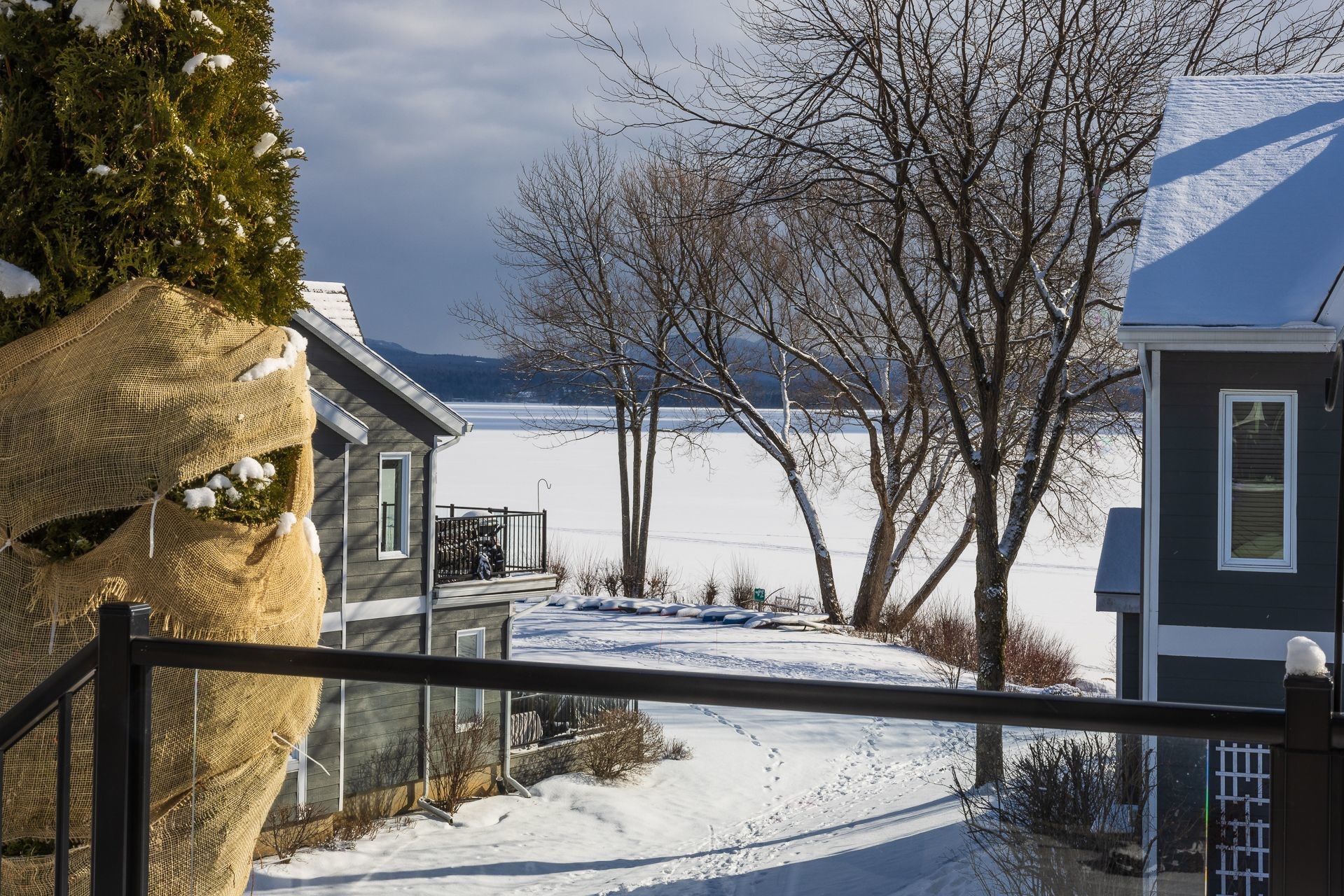 









512


Ch. de Bondville

, 1,
Lac-Brome,




QC
J0E1R0

