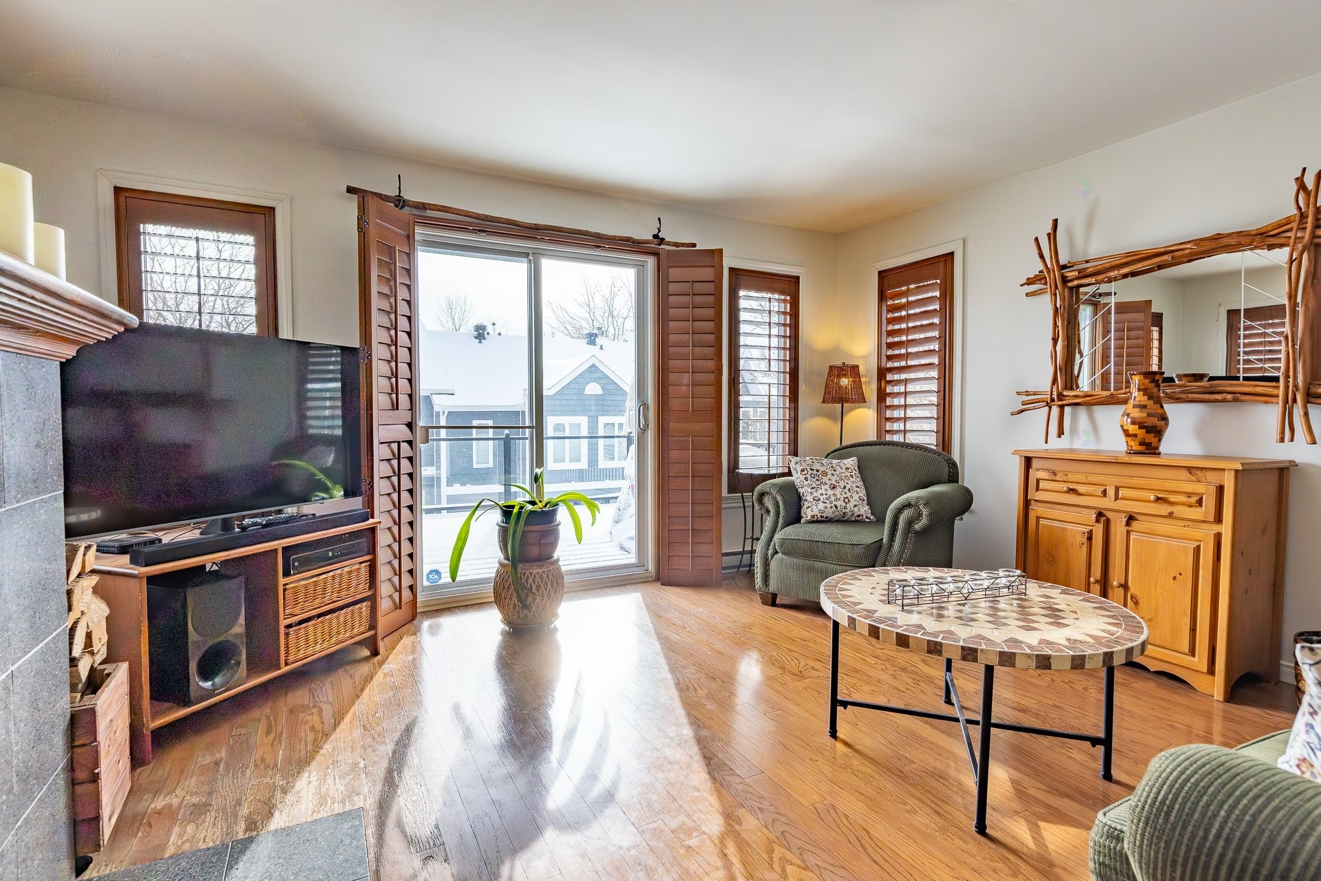 









512


Ch. de Bondville

, 1,
Lac-Brome,




QC
J0E1R0

