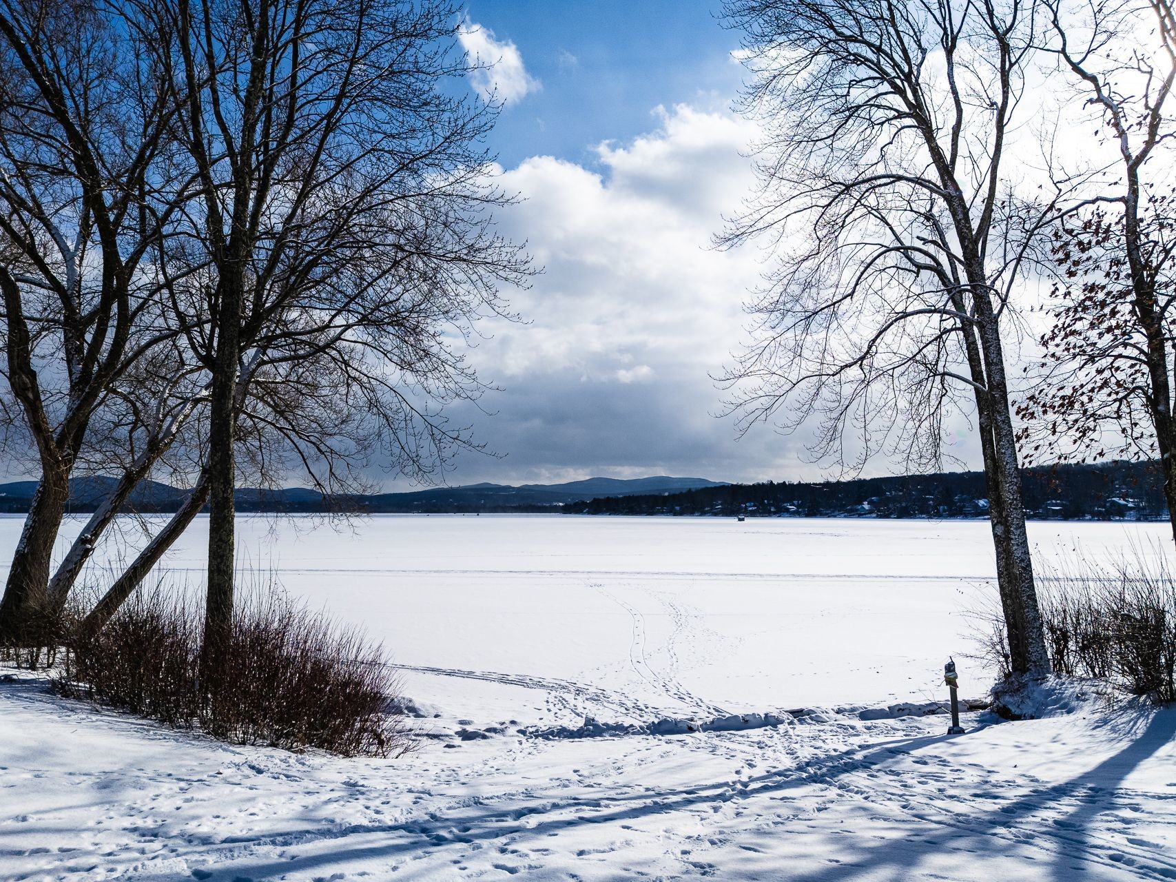 









512


Ch. de Bondville

, 1,
Lac-Brome,




QC
J0E1R0

