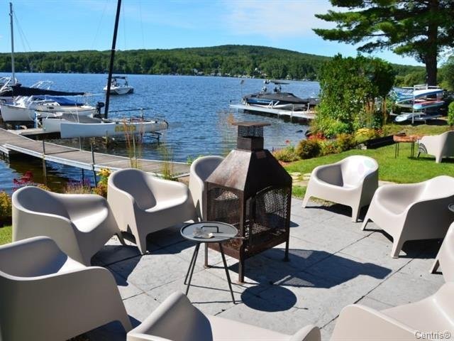 









512


Ch. de Bondville

, 1,
Lac-Brome,




QC
J0E1R0

