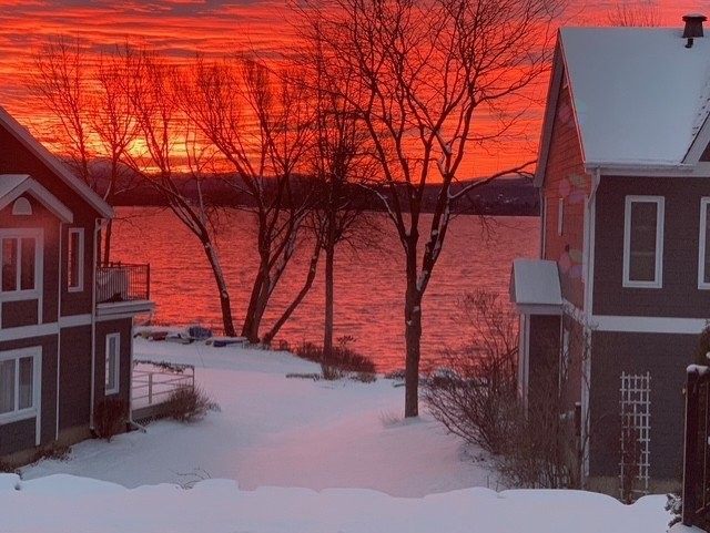 









512


Ch. de Bondville

, 1,
Lac-Brome,




QC
J0E1R0

