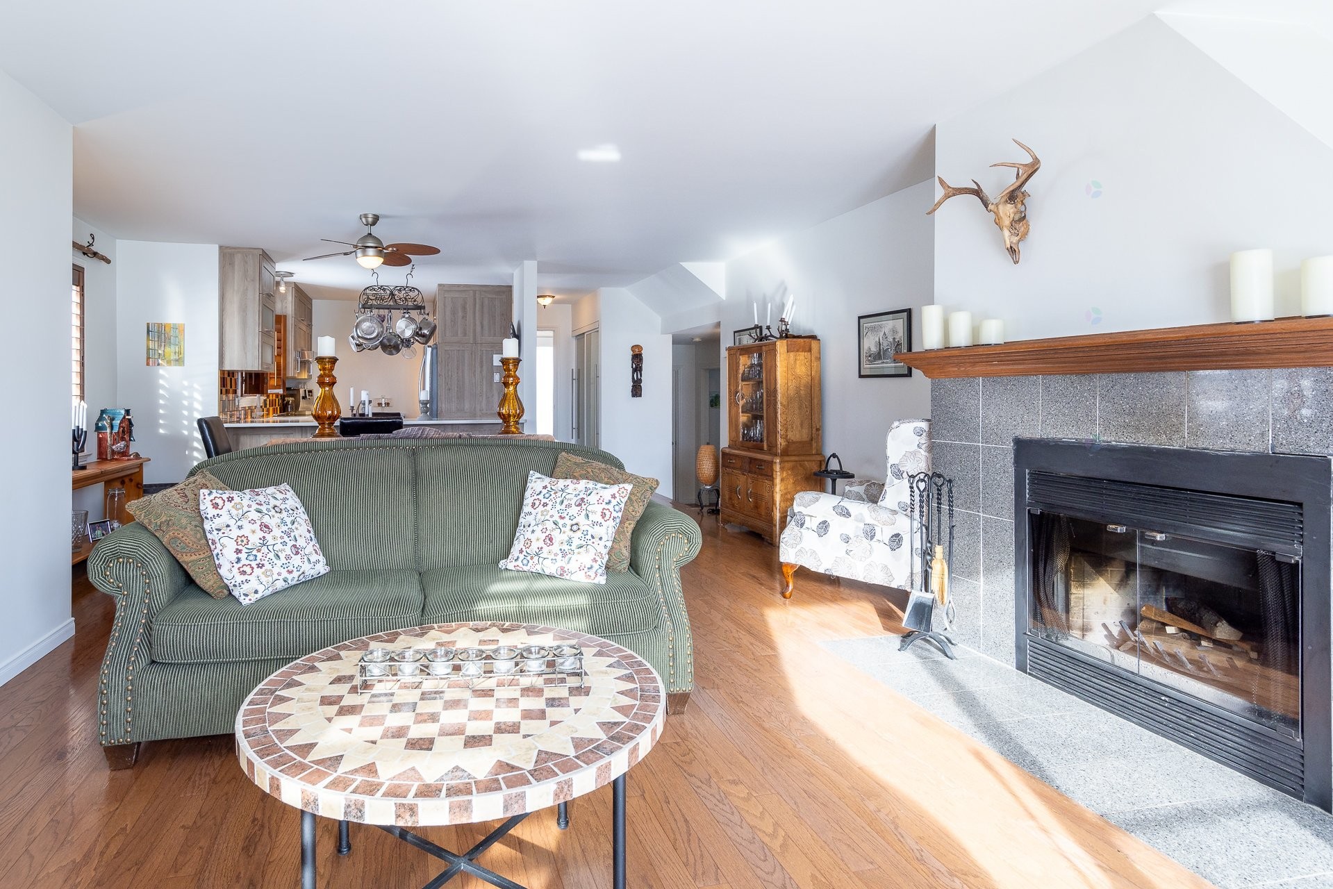 









512


Ch. de Bondville

, 1,
Lac-Brome,




QC
J0E1R0

