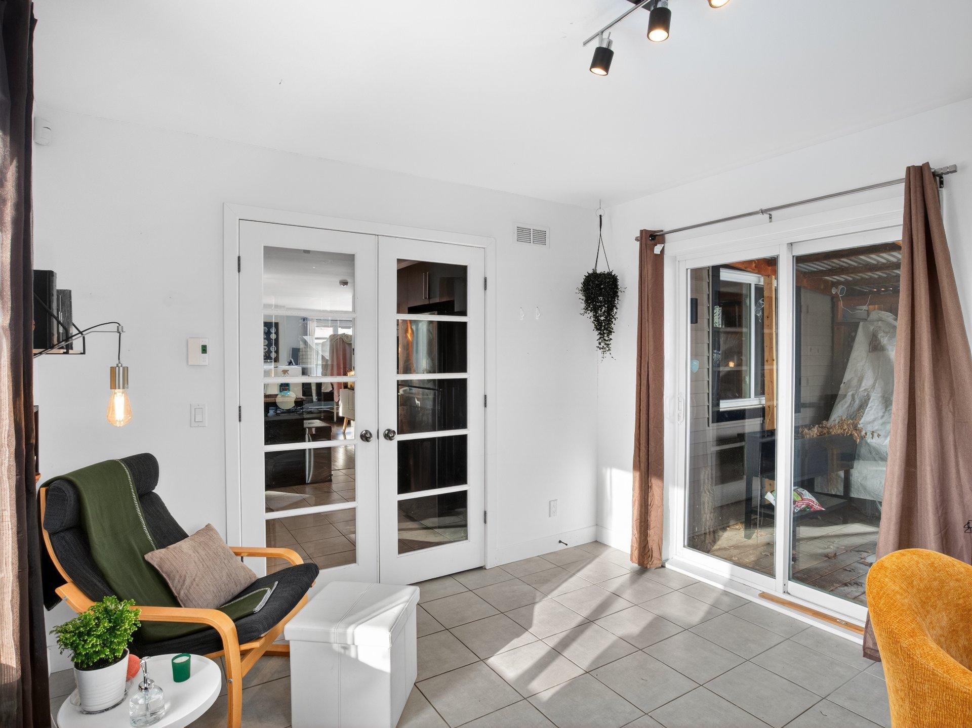 









829


Rue Hervé

,
Sherbrooke (Brompton/Rock Forest/Saint-Élie/Deauville),




QC
J1N1B1

