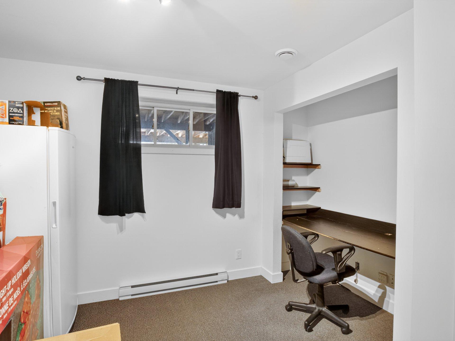 









829


Rue Hervé

,
Sherbrooke (Brompton/Rock Forest/Saint-Élie/Deauville),




QC
J1N1B1

