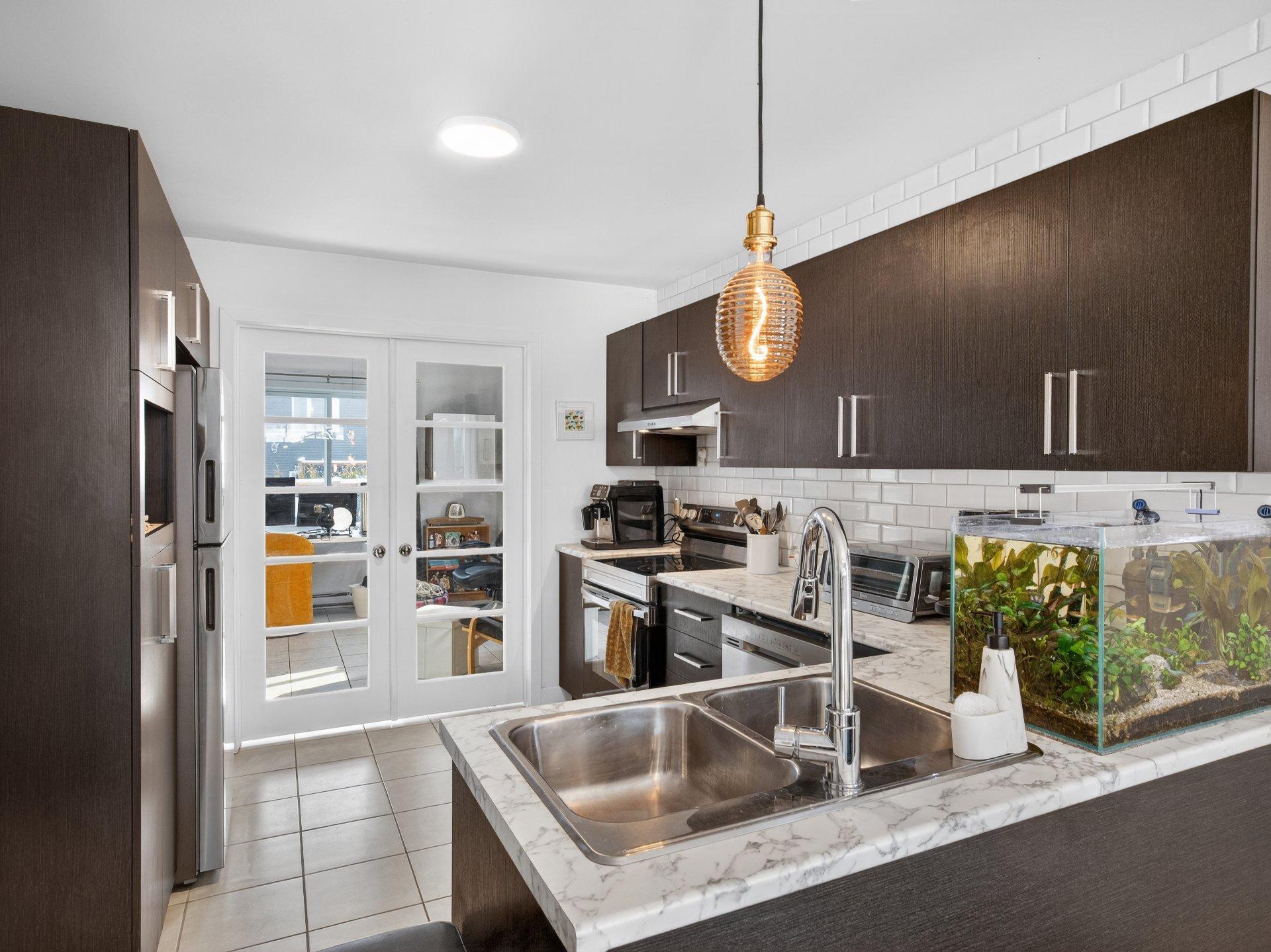 









829


Rue Hervé

,
Sherbrooke (Brompton/Rock Forest/Saint-Élie/Deauville),




QC
J1N1B1

