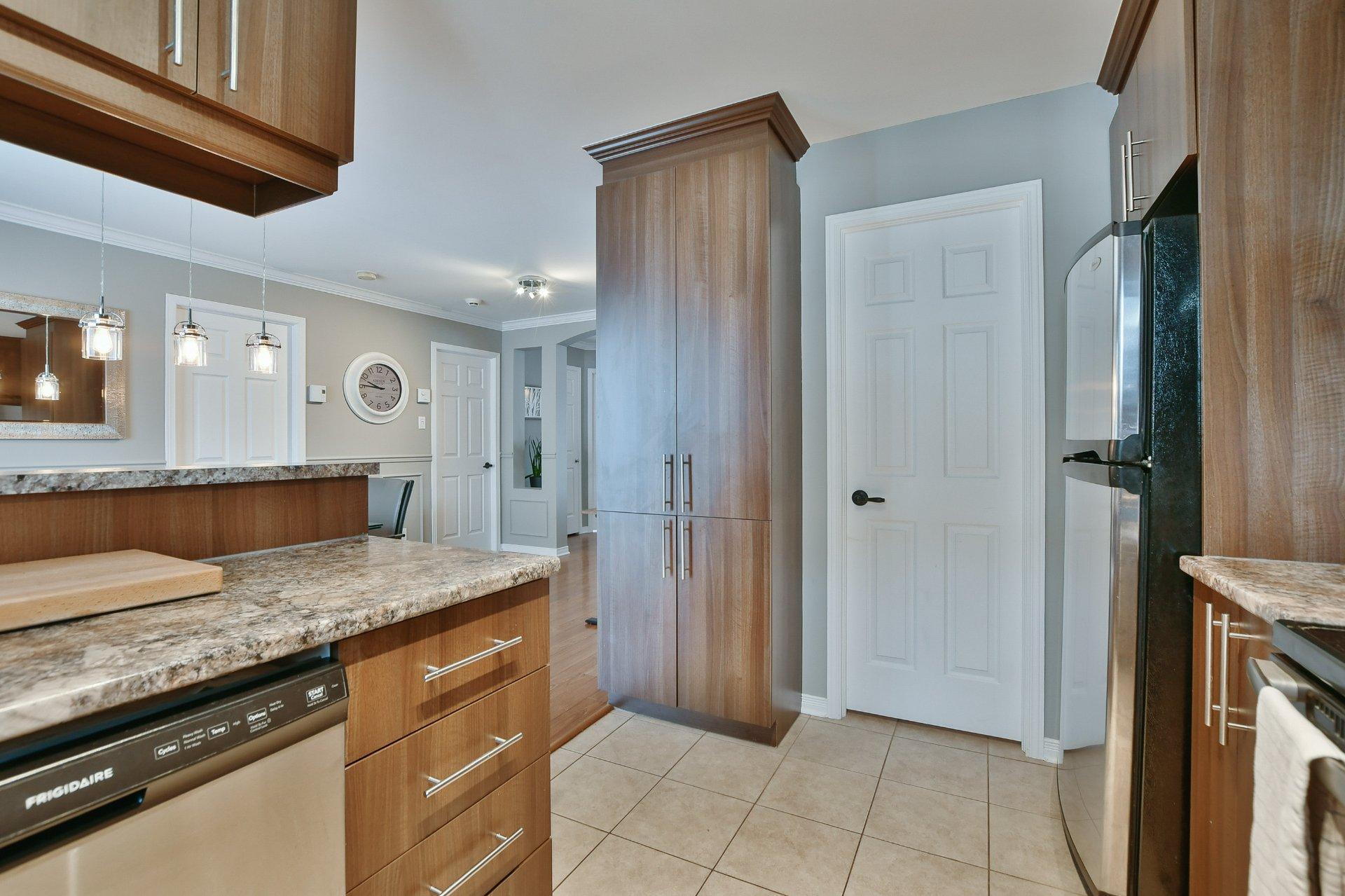 









87


Mtée de St-Sulpice

, 202,
Saint-Sulpice,




QC
J5W0H2

