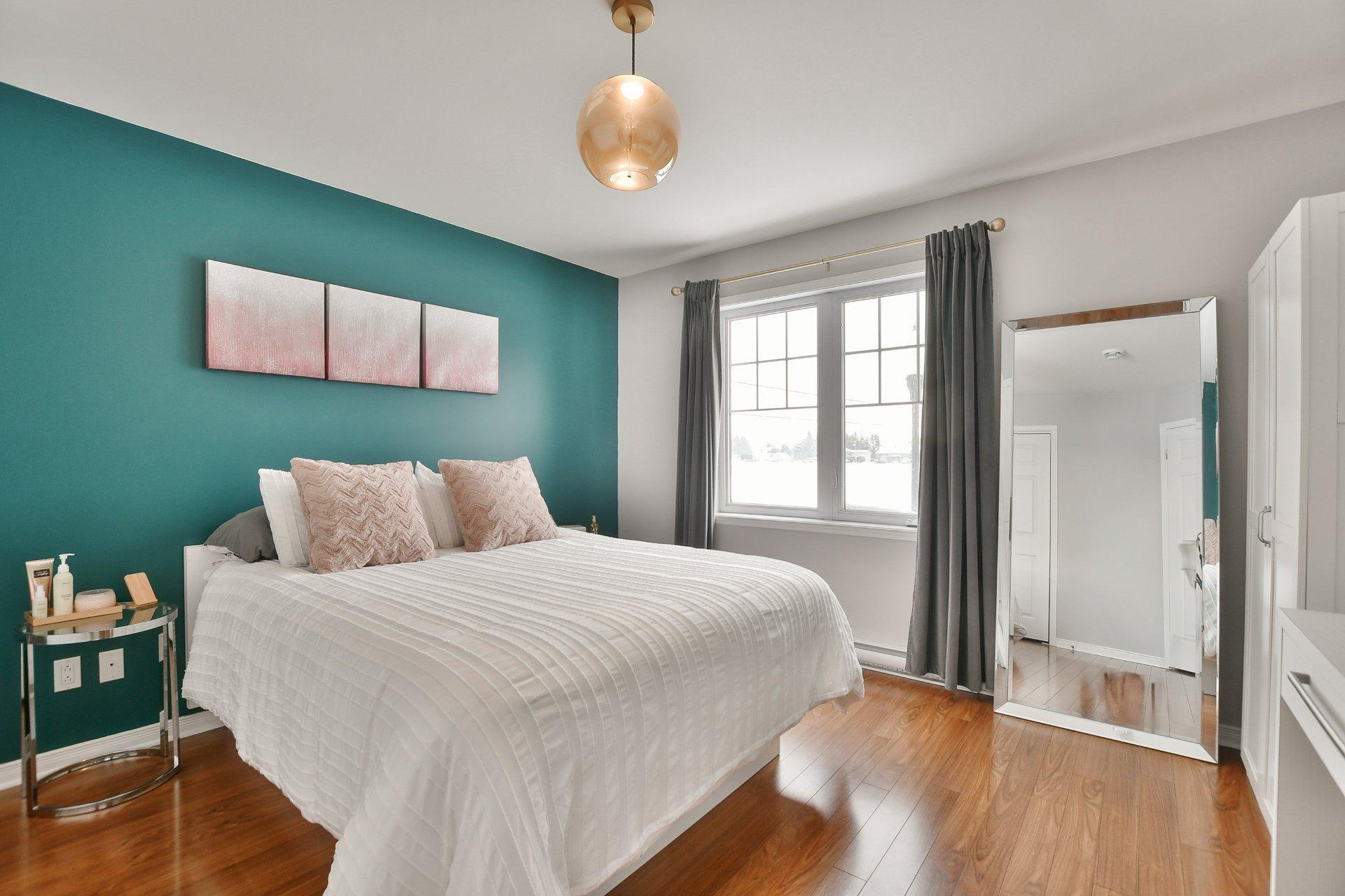 









87


Mtée de St-Sulpice

, 202,
Saint-Sulpice,




QC
J5W0H2

