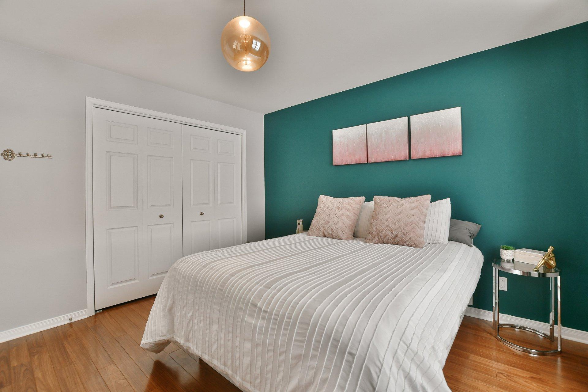 









87


Mtée de St-Sulpice

, 202,
Saint-Sulpice,




QC
J5W0H2

