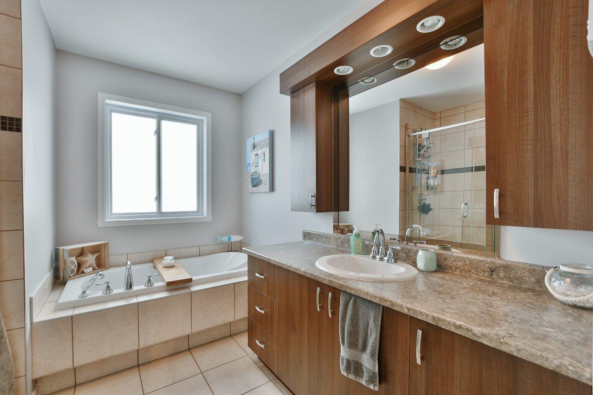 









87


Mtée de St-Sulpice

, 202,
Saint-Sulpice,




QC
J5W0H2

