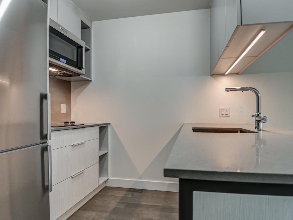 









1550


Rue des Bassins

, 326A,
Montréal (Le Sud-Ouest),




QC
H3C0W5

