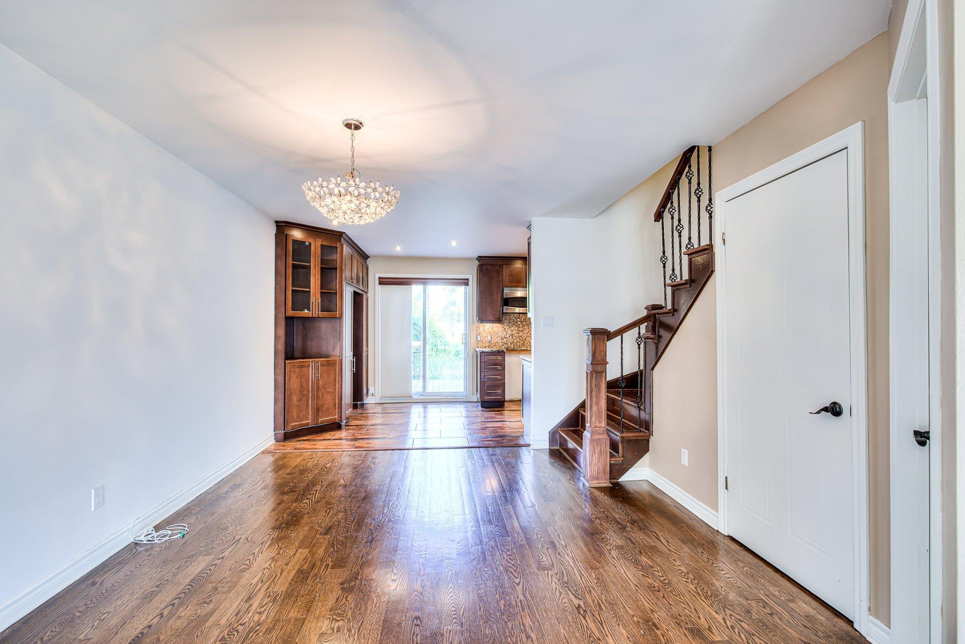 









2720


Rue du Manoir

,
Vaudreuil-Dorion,




QC
J7V8Y2

