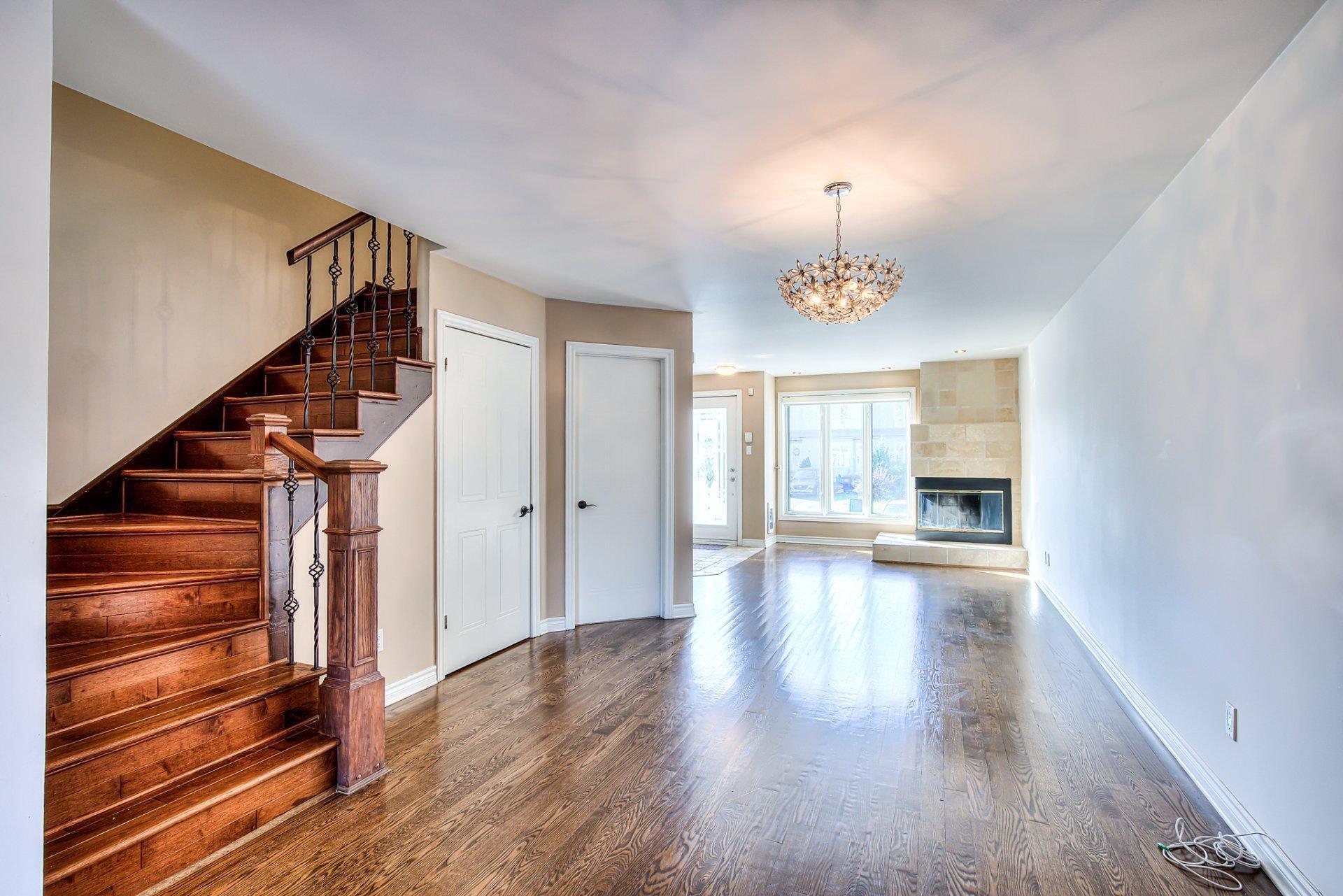 









2720


Rue du Manoir

,
Vaudreuil-Dorion,




QC
J7V8Y2

