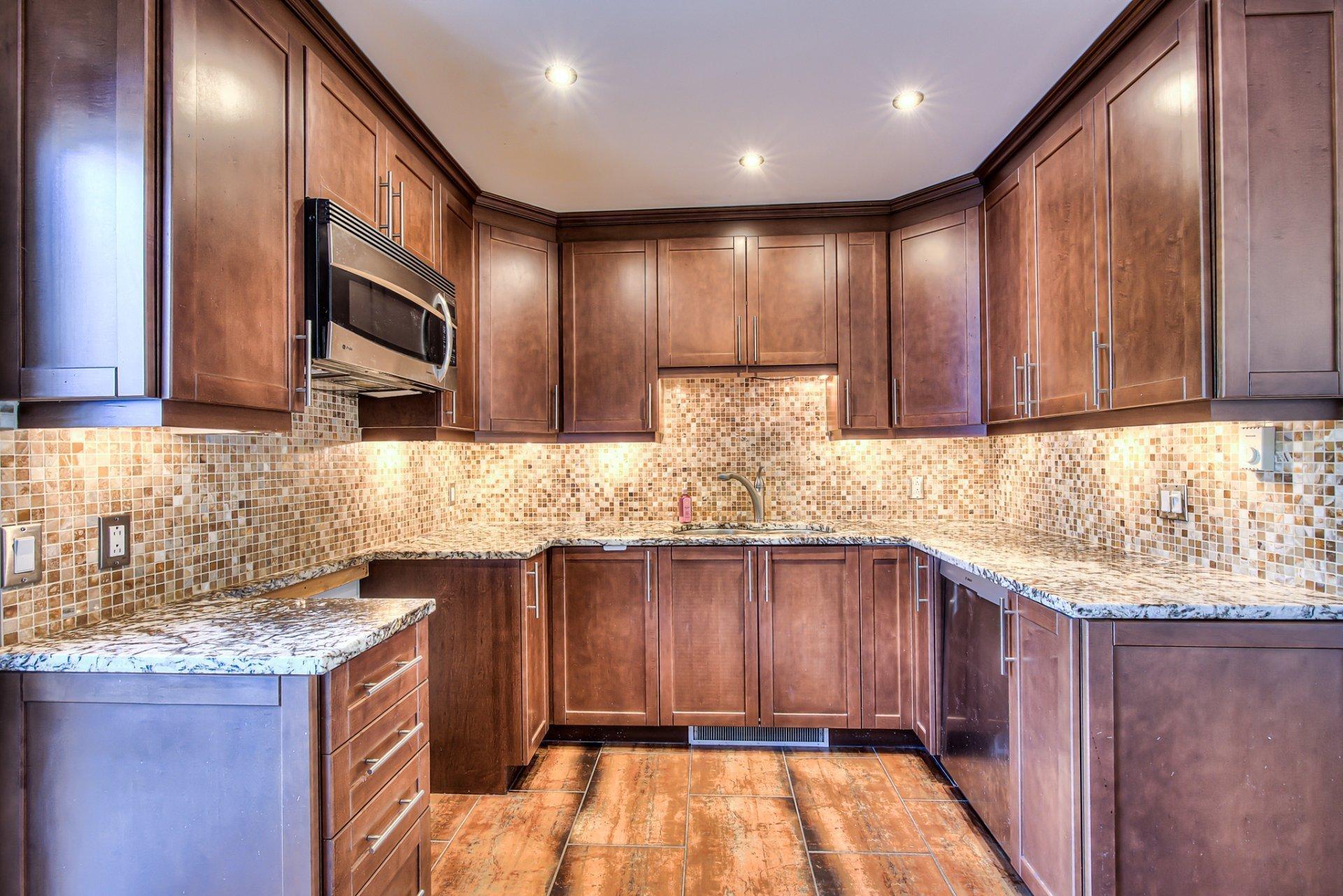 









2720


Rue du Manoir

,
Vaudreuil-Dorion,




QC
J7V8Y2

