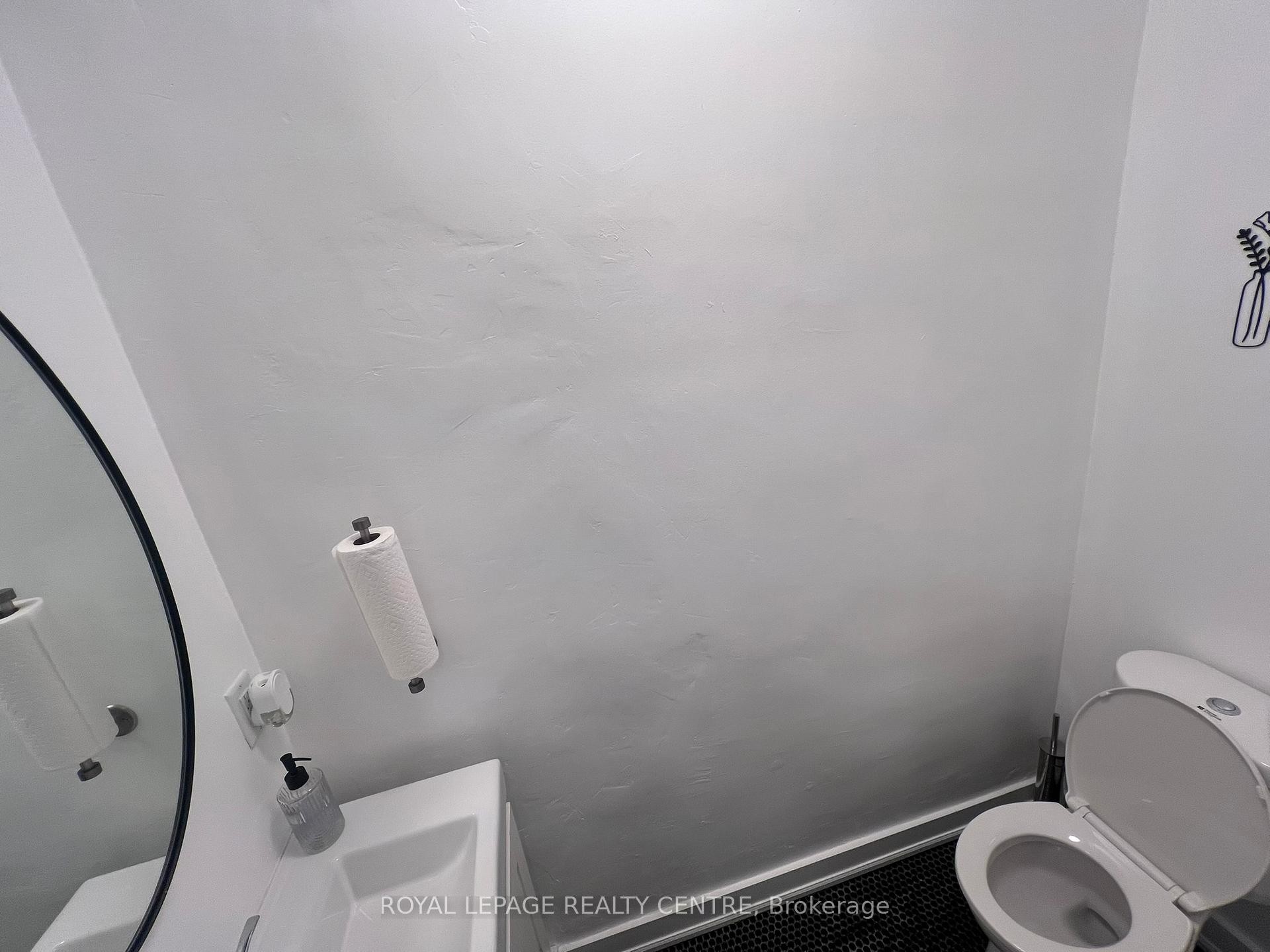 









745


Lakeshore

Road East,
Mississauga,




ON
L5E 1C6

