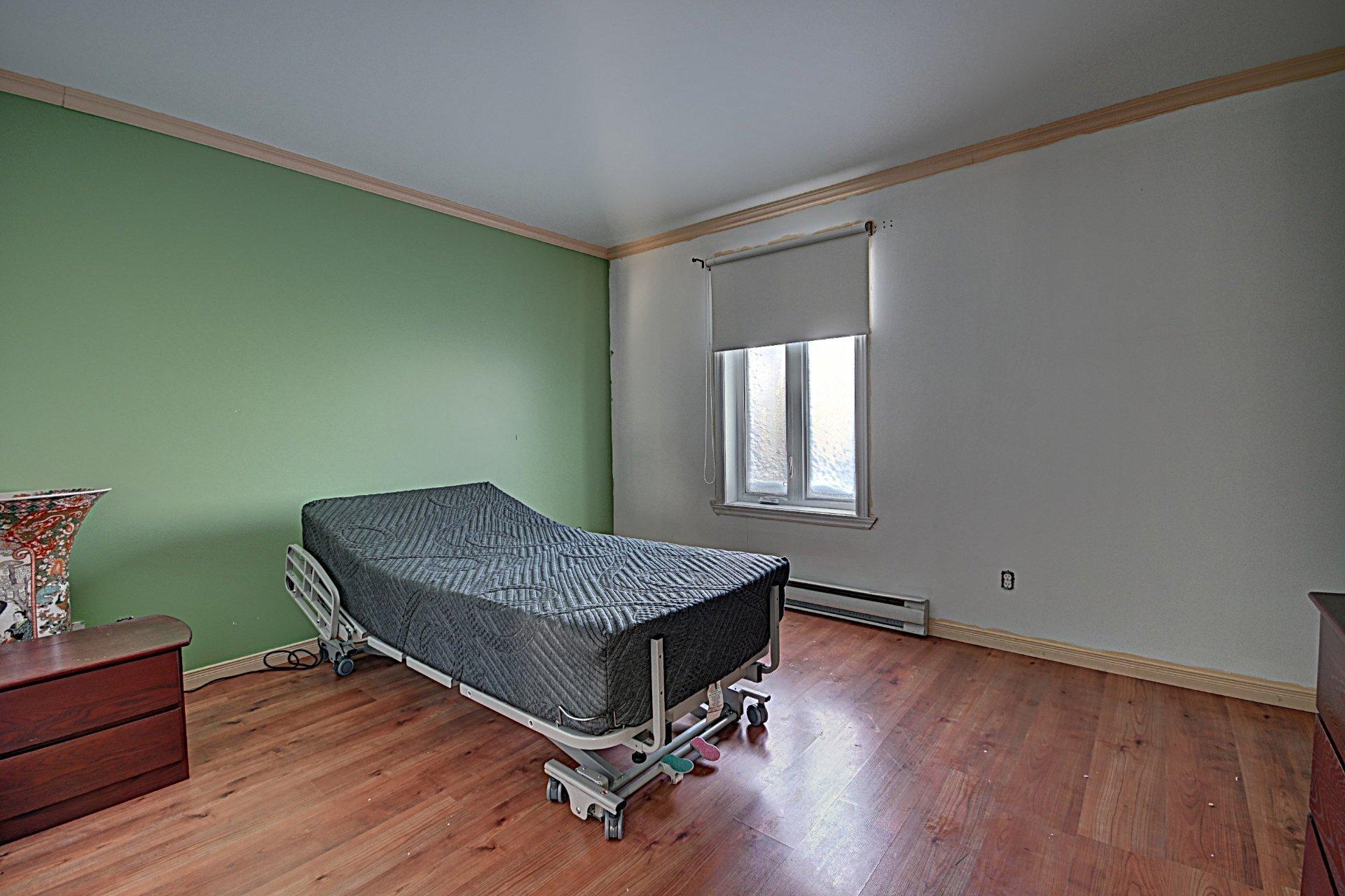 









142


Rue Jos-Monferrand

,
Québec (Beauport),




QC
G1C1K9

