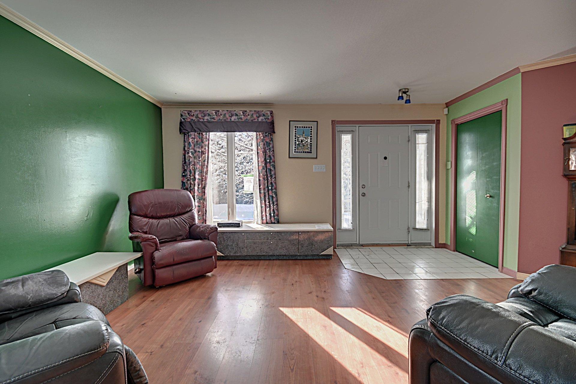 









142


Rue Jos-Monferrand

,
Québec (Beauport),




QC
G1C1K9

