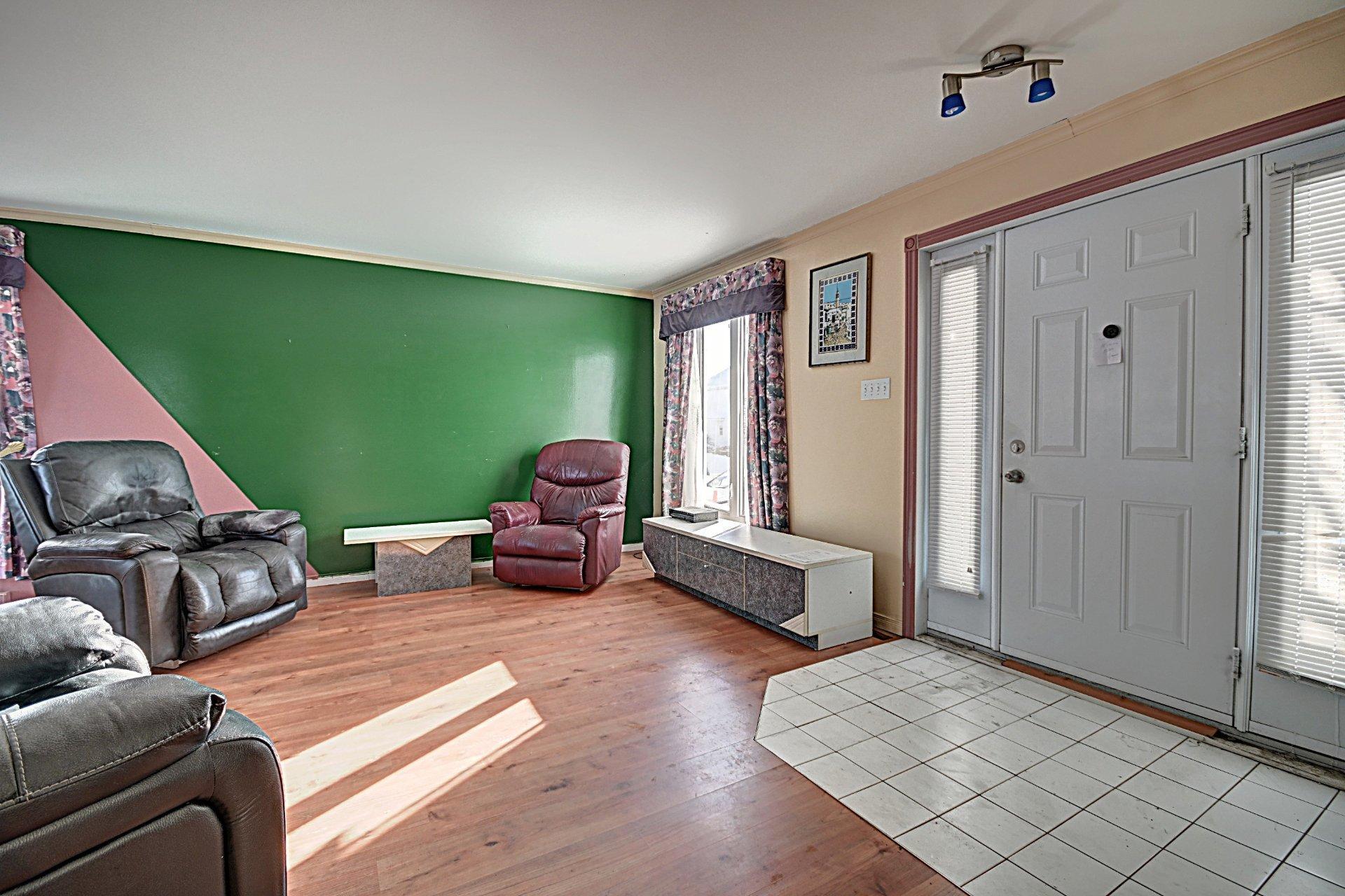 









142


Rue Jos-Monferrand

,
Québec (Beauport),




QC
G1C1K9

