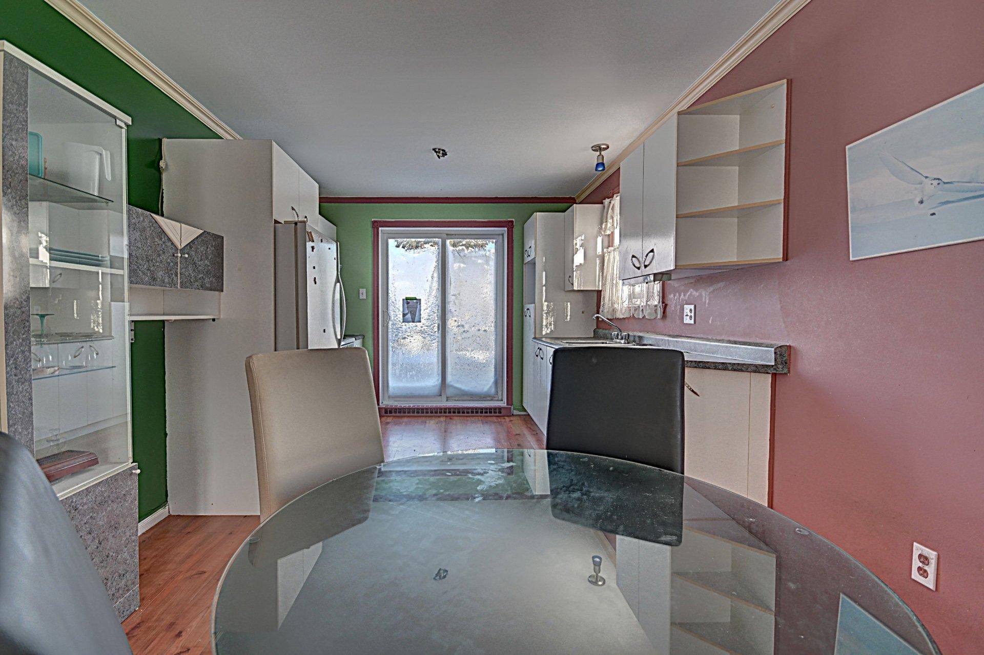 









142


Rue Jos-Monferrand

,
Québec (Beauport),




QC
G1C1K9

