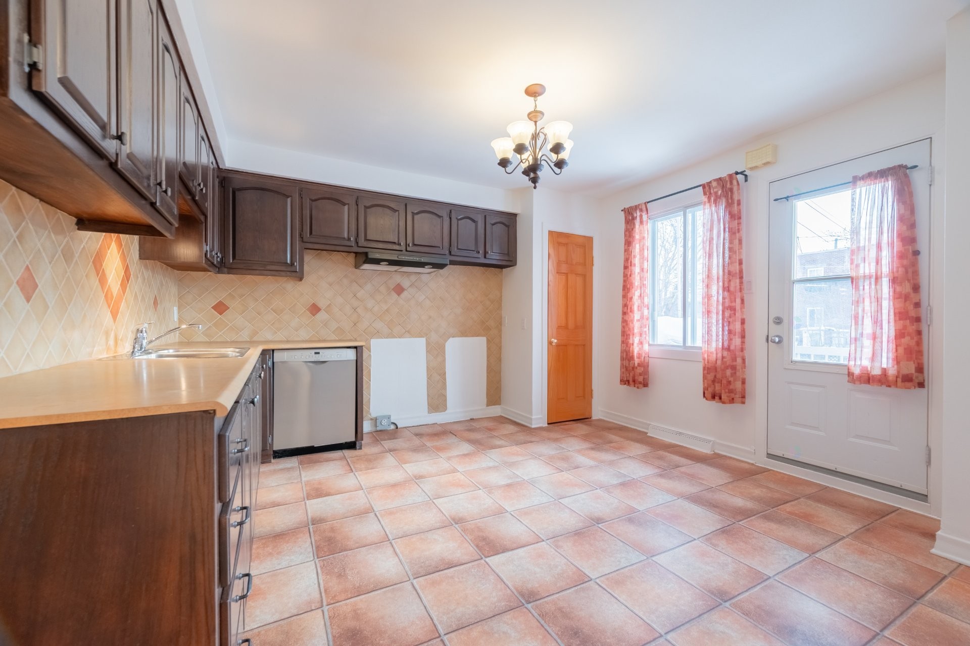 









2350

 - 2352


Rue French

,
Montréal (Mercier/Hochelaga-Maisonneuve),




QC
H1L4R7

