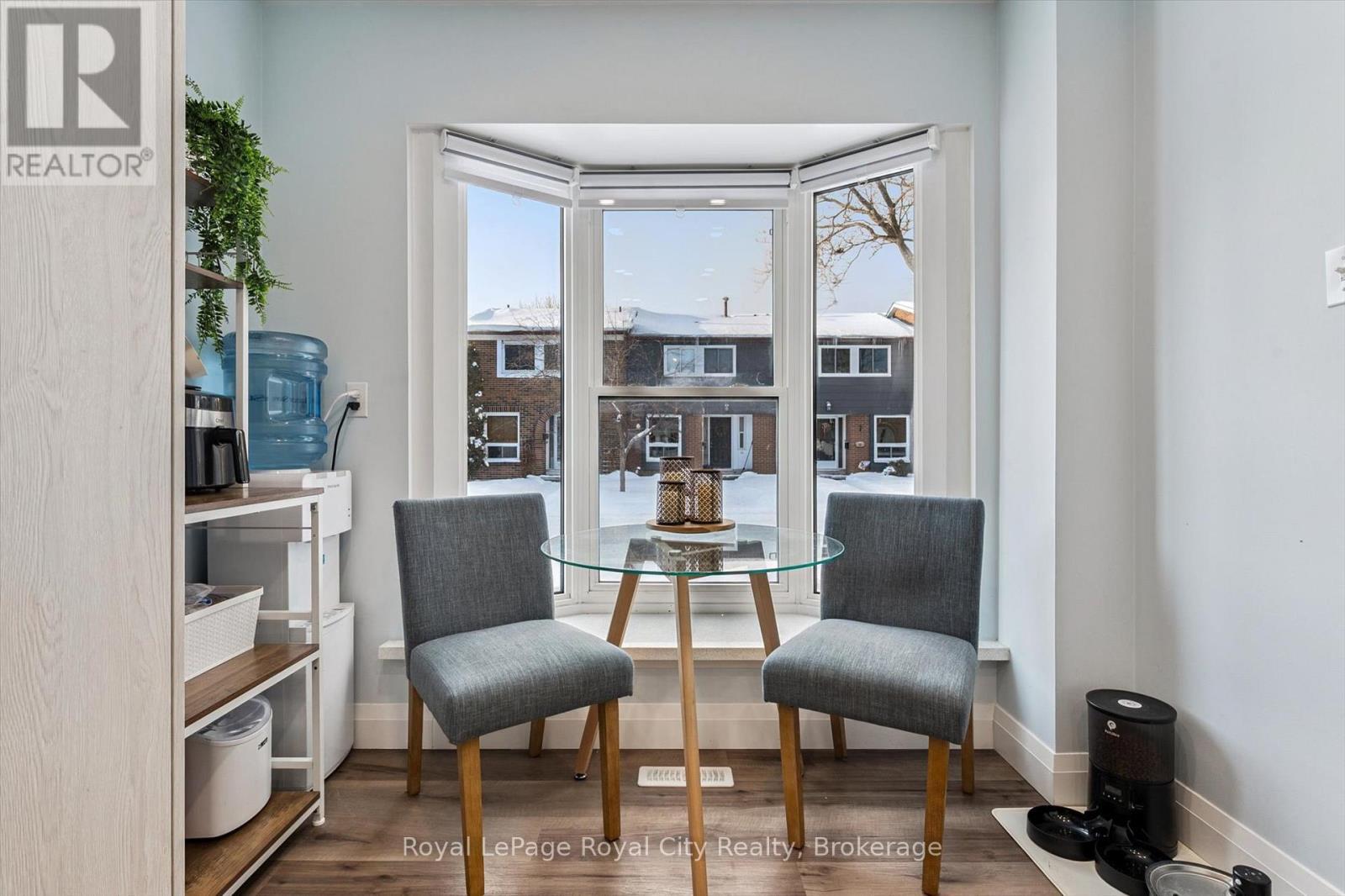 












30 - 121 BAGOT STREET

,
Guelph (Junction/Onward Willow),




Ontario
N1H5T8

