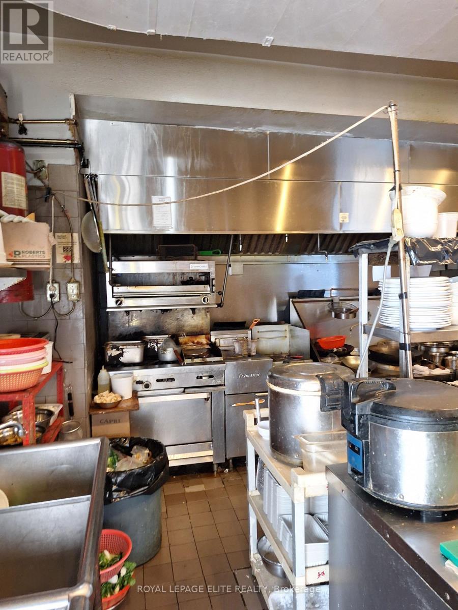 












8 WASHINGTON STREET

,
Markham,




Ontario
L3P2R2

