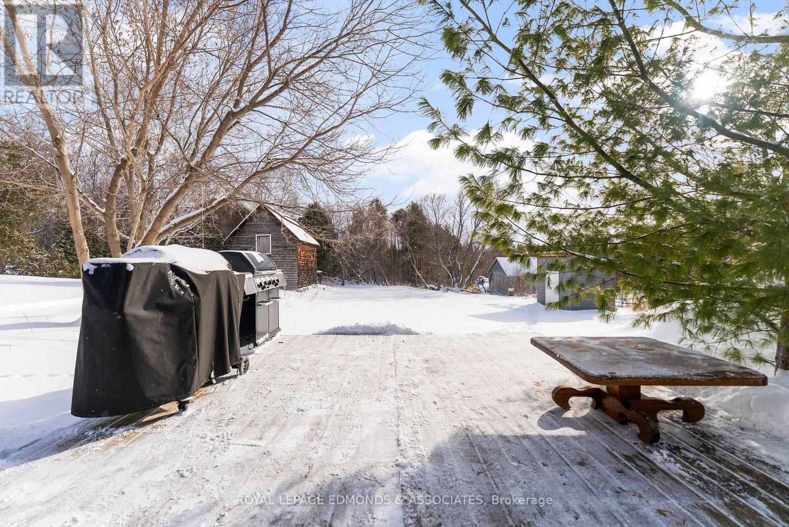 












107 BONNECHERE STREET E

,
Bonnechere Valley,




Ontario
K0J1T0

