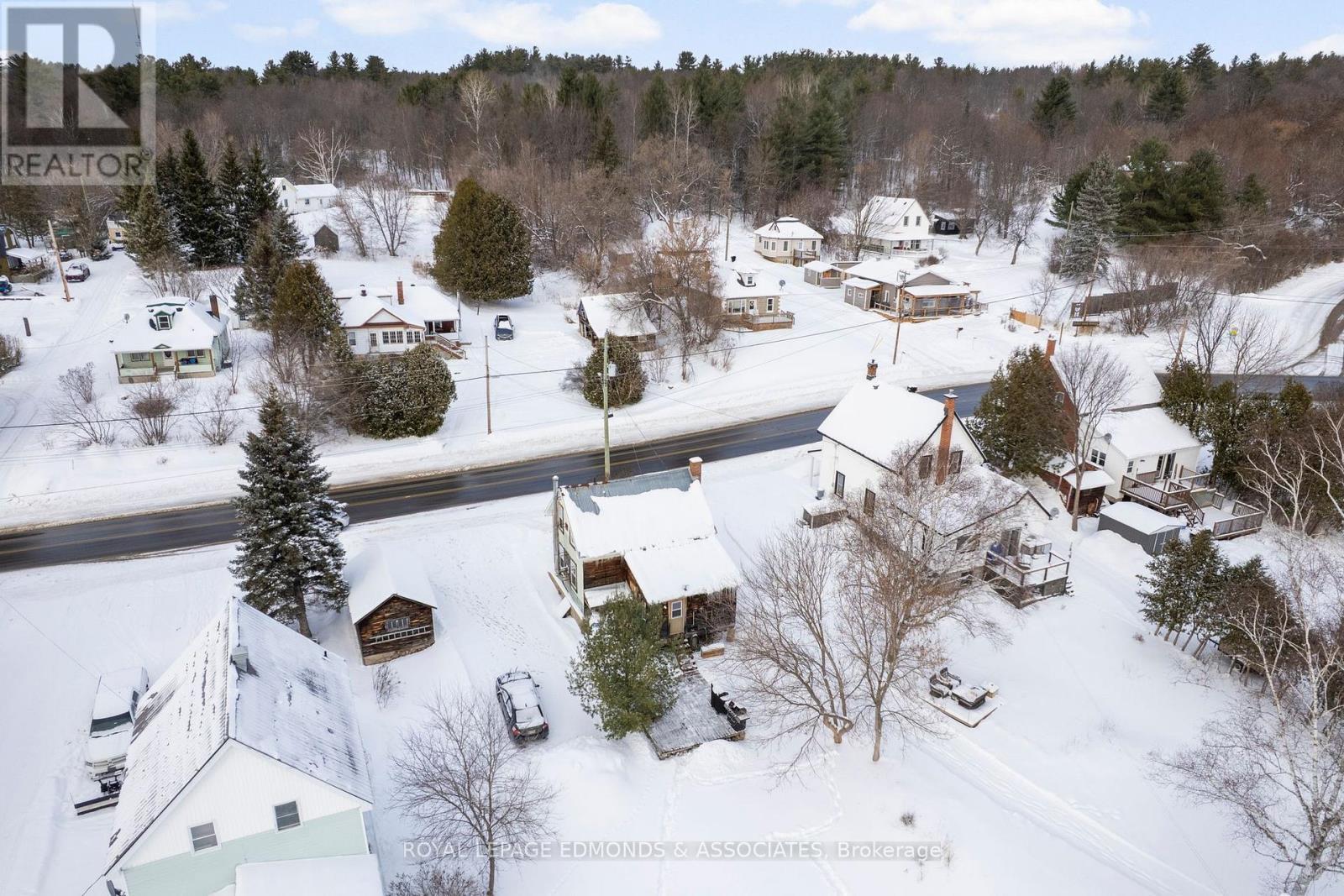 












107 BONNECHERE STREET E

,
Bonnechere Valley,




Ontario
K0J1T0

