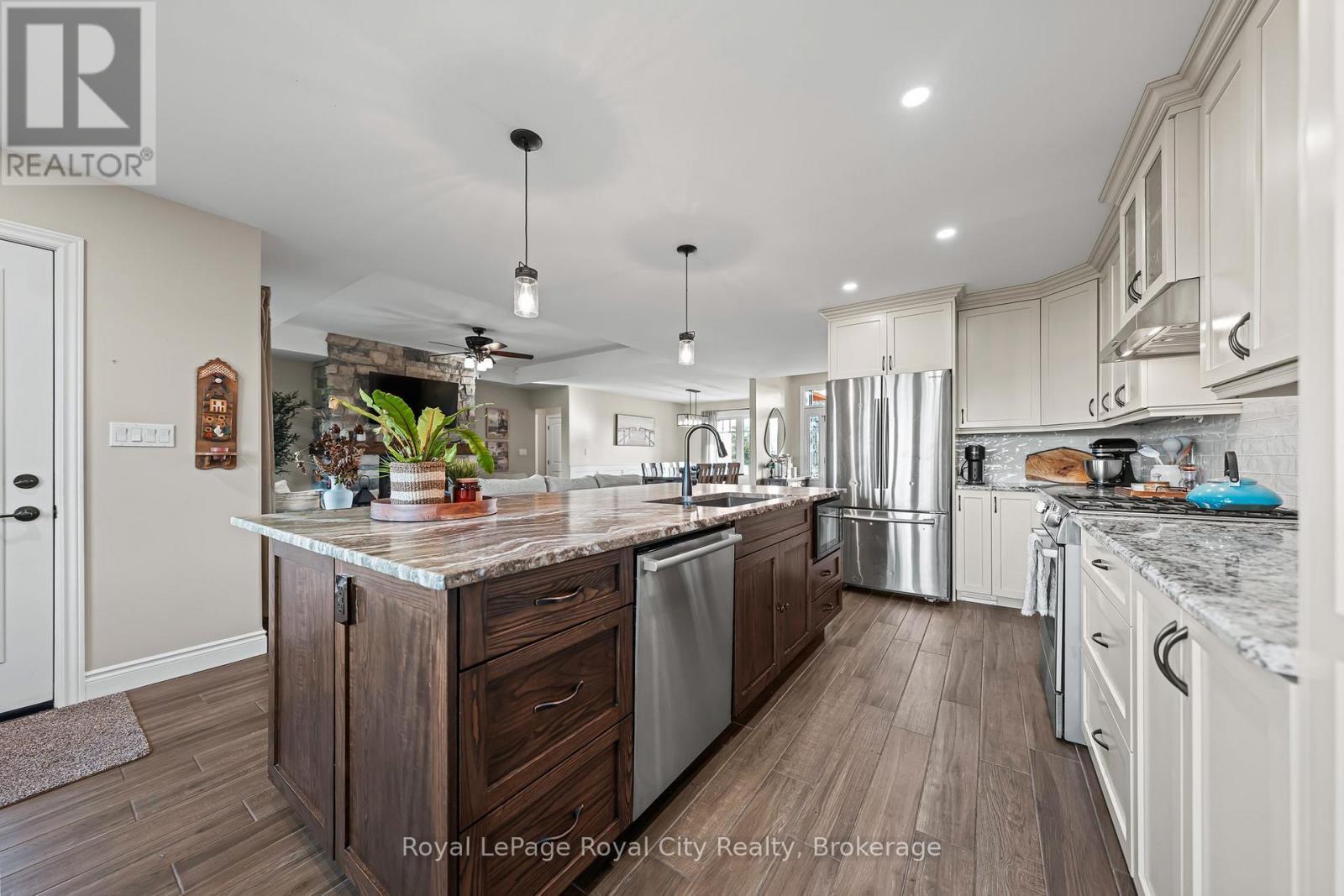 












103 MARSHALL HEIGHTS ROAD

,
West Grey,




Ontario
N0G1R0

