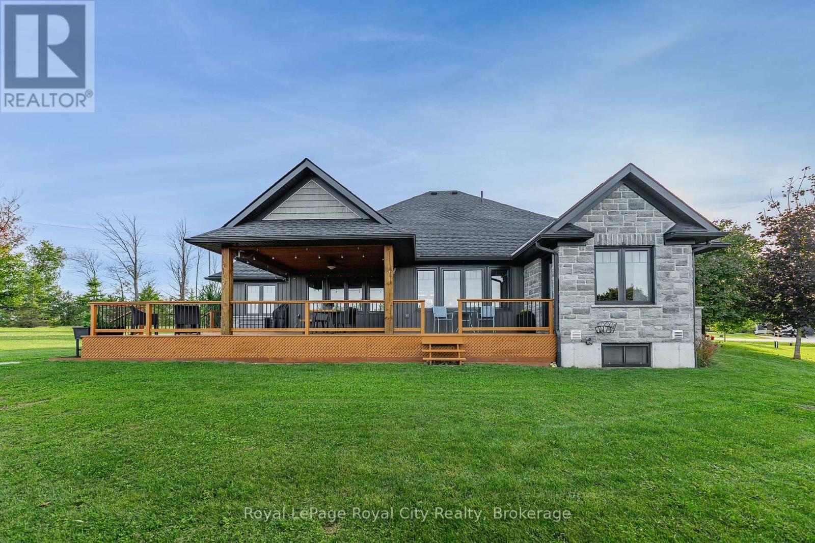 












103 MARSHALL HEIGHTS ROAD

,
West Grey,




Ontario
N0G1R0

