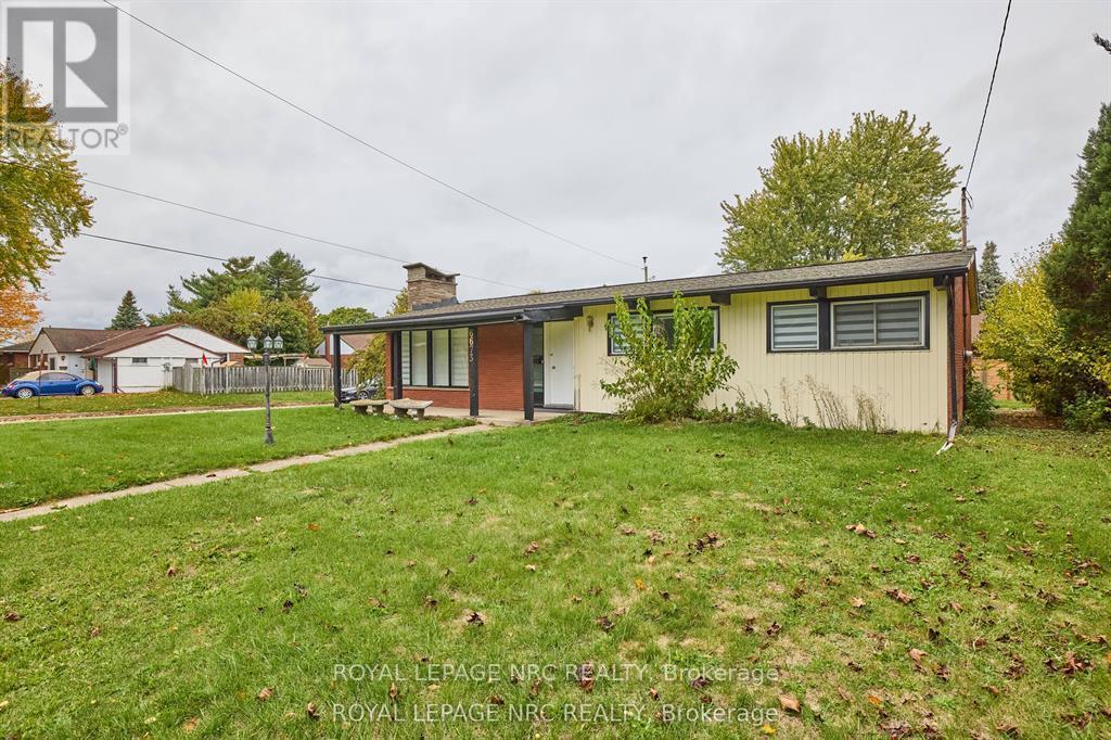 












6673 HUGGINS STREET

,
Niagara Falls (Stamford),




Ontario
L2J1H5

