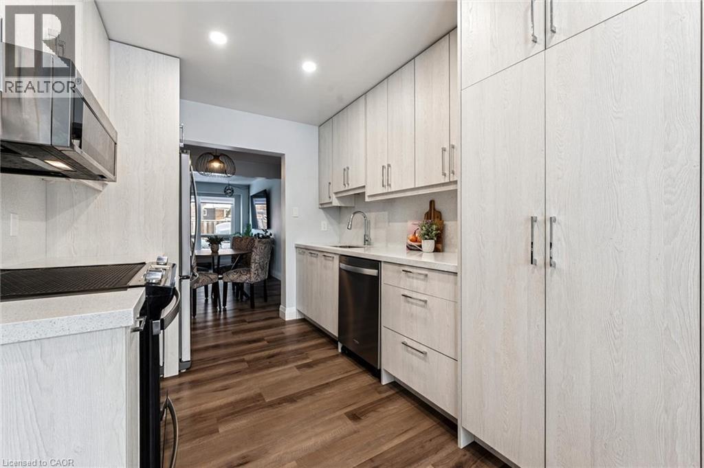 












121 BAGOT Street Unit# 30

,
Guelph,




Ontario
N1H5T8

