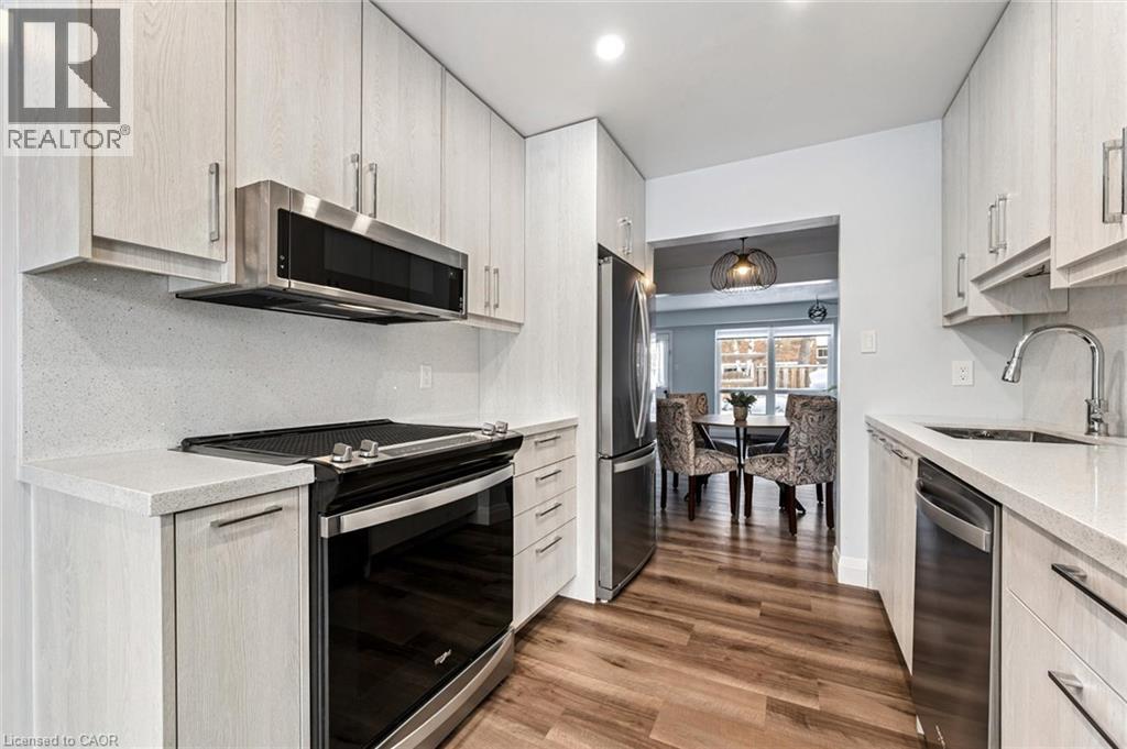 












121 BAGOT Street Unit# 30

,
Guelph,




Ontario
N1H5T8

