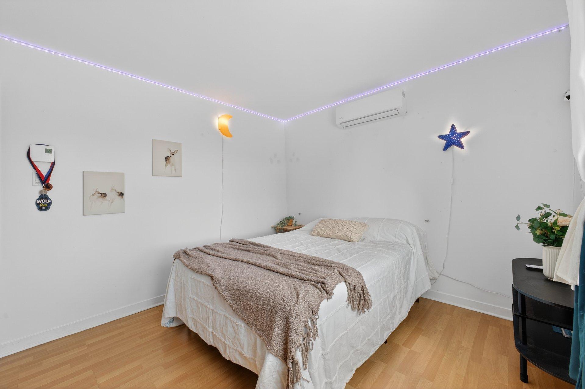 









118


Rue Guy

,
Vaudreuil-Dorion,




QC
J7V8B1

