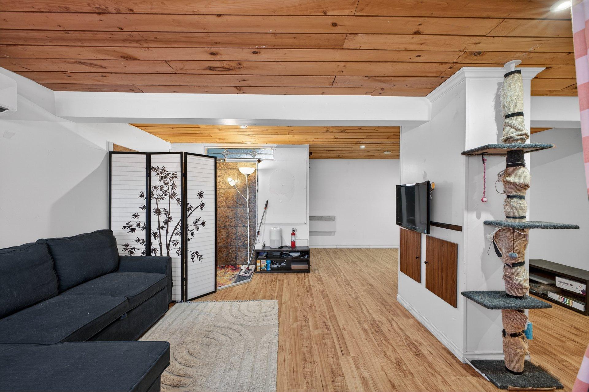 









118


Rue Guy

,
Vaudreuil-Dorion,




QC
J7V8B1

