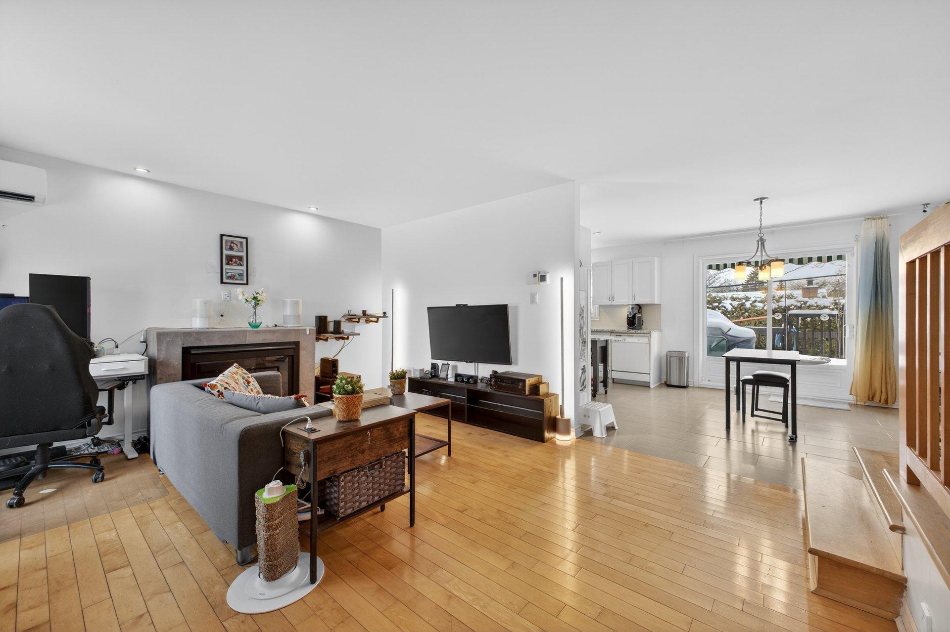 









118


Rue Guy

,
Vaudreuil-Dorion,




QC
J7V8B1

