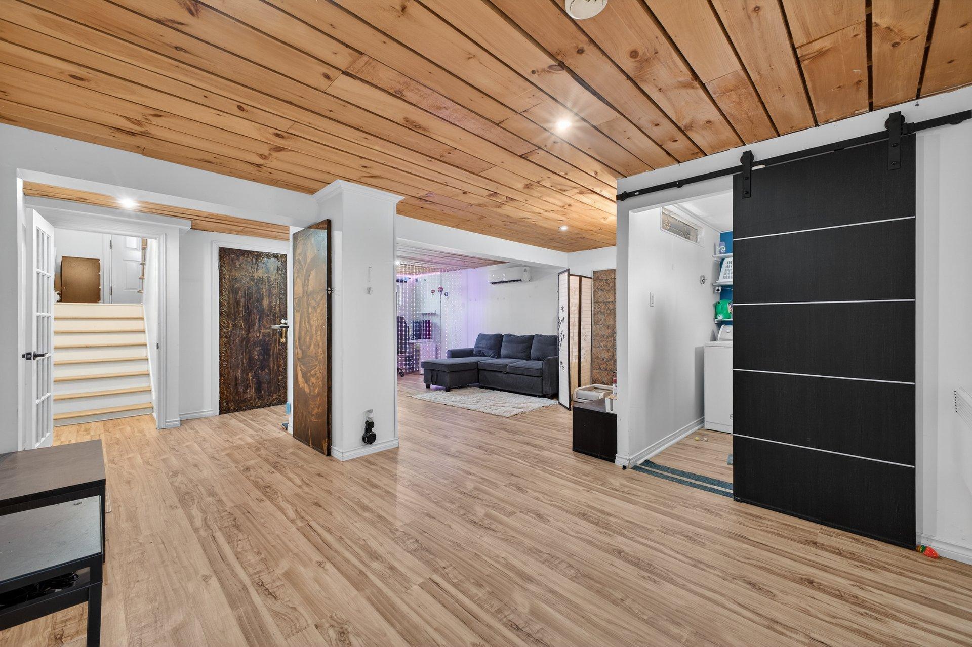 









118


Rue Guy

,
Vaudreuil-Dorion,




QC
J7V8B1

